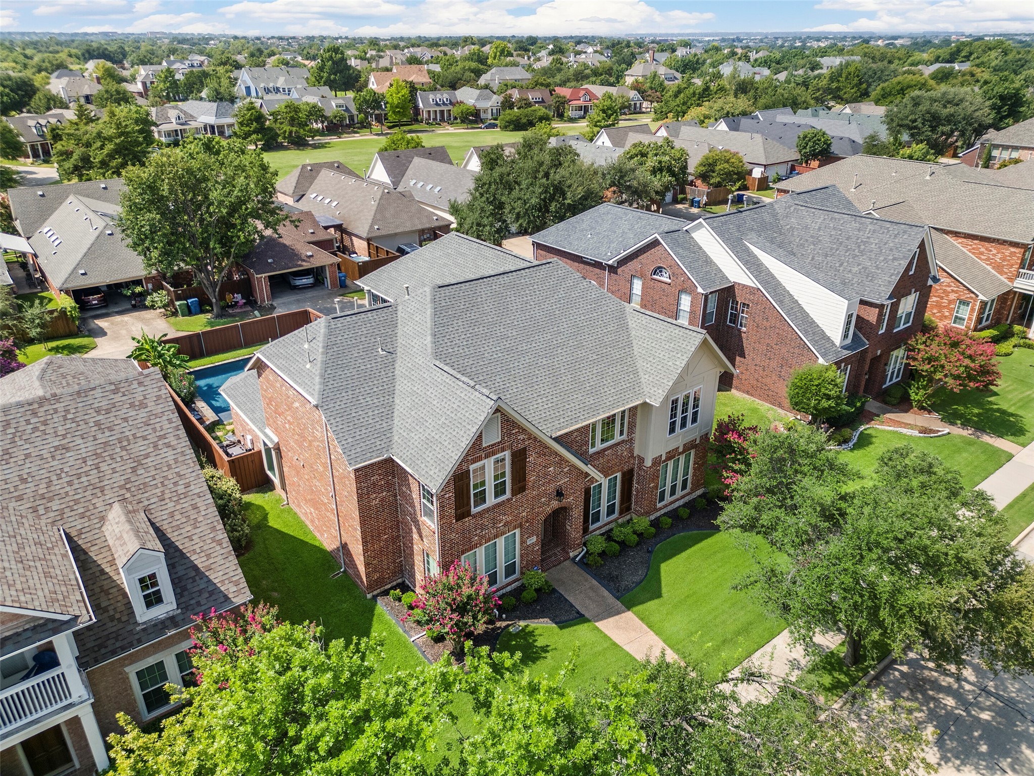 1812 E Branch Hollow Drive