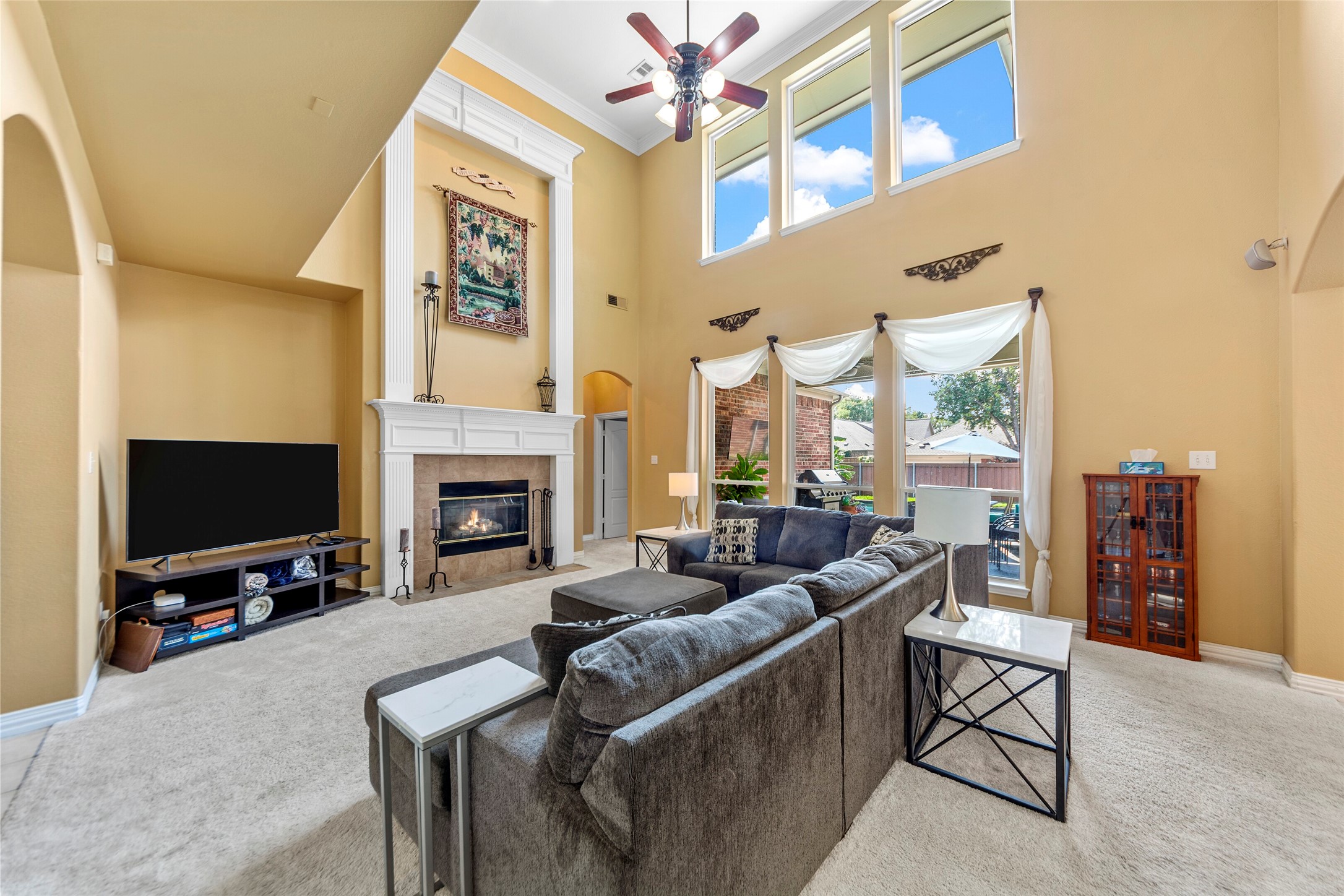 1812 E Branch Hollow Drive