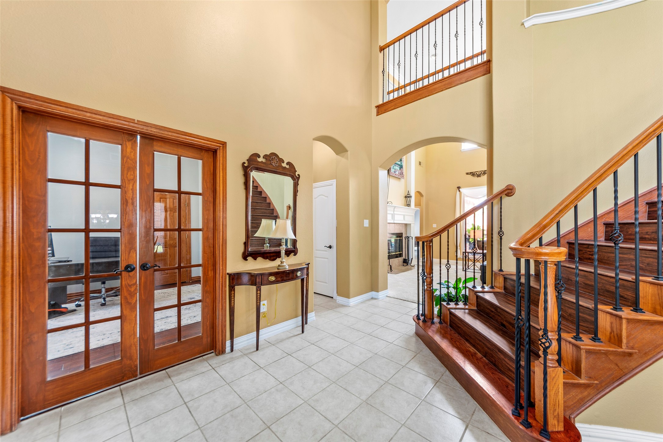 1812 E Branch Hollow Drive