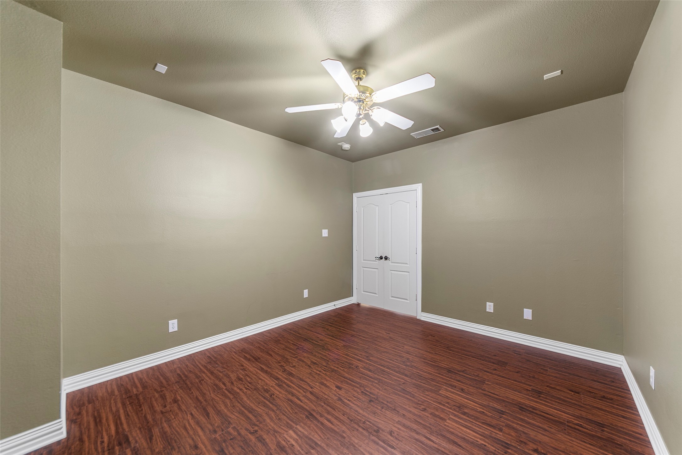 1812 E Branch Hollow Drive