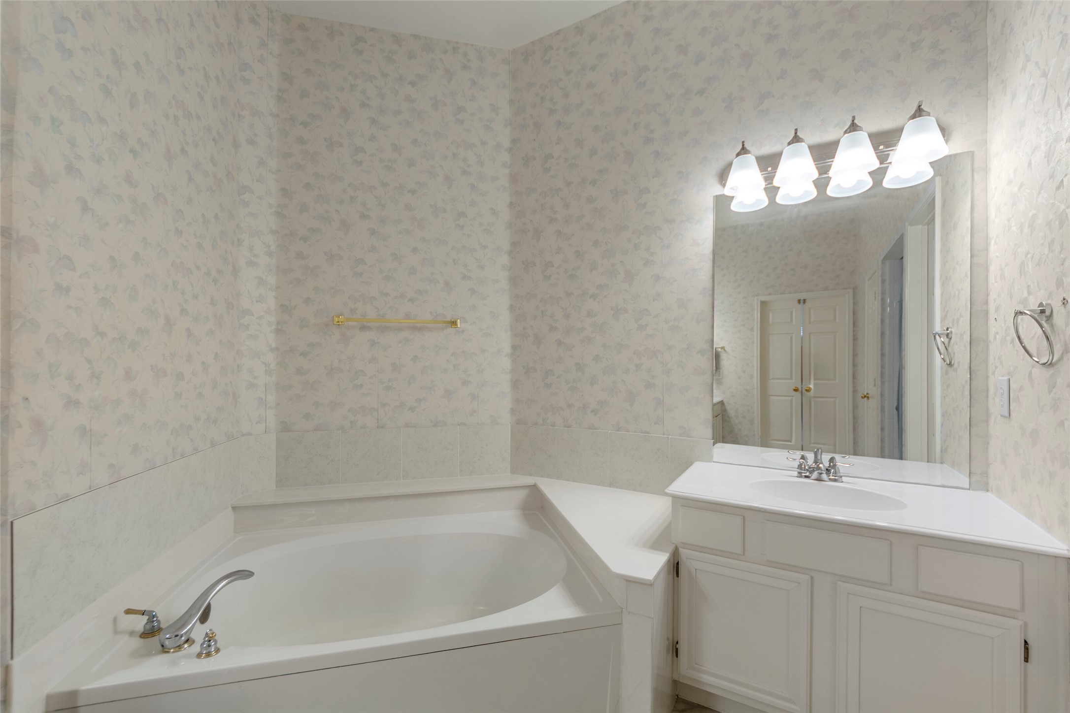 3309 Heatherbrook Drive