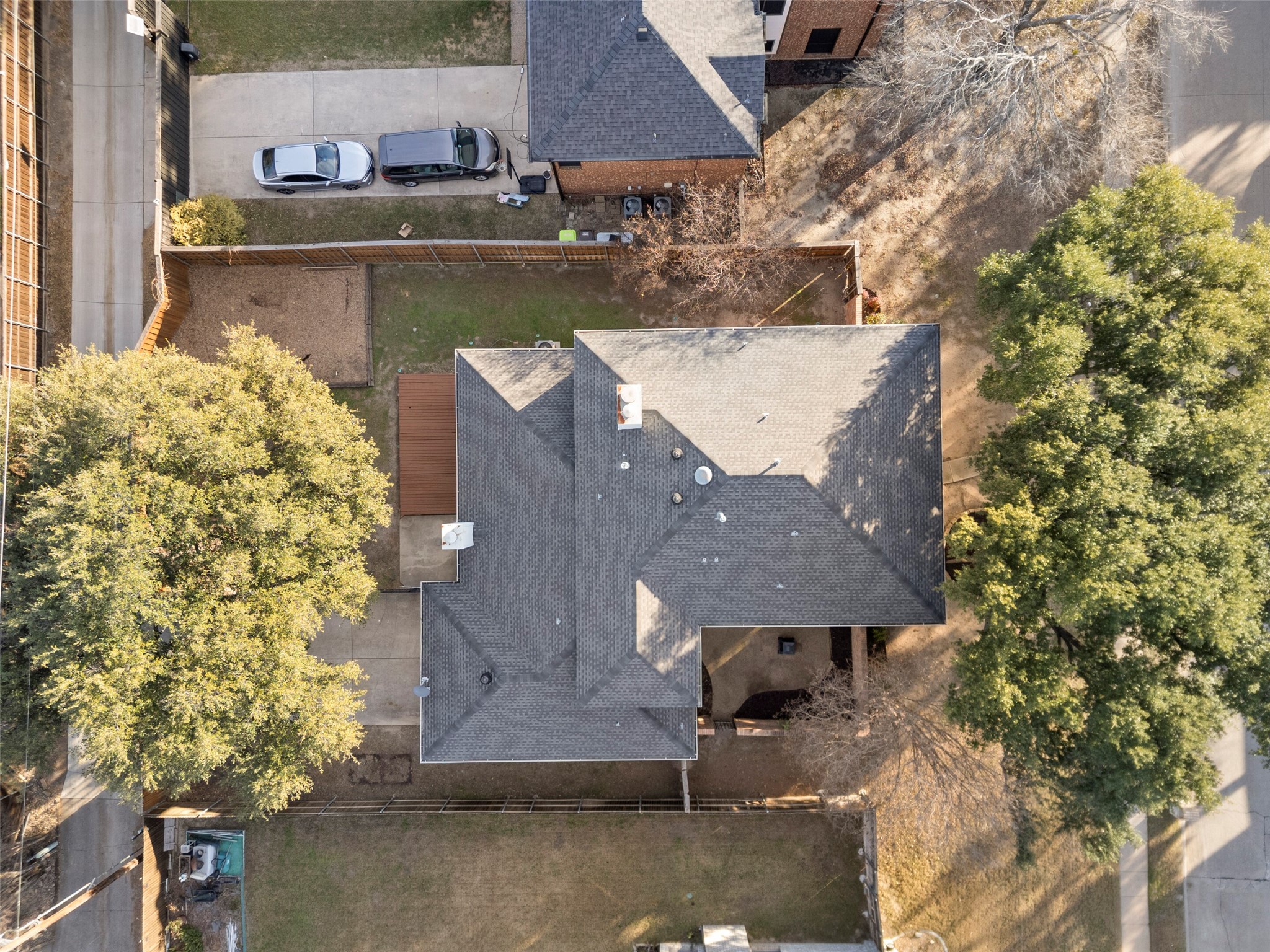 6840 Rochelle Drive