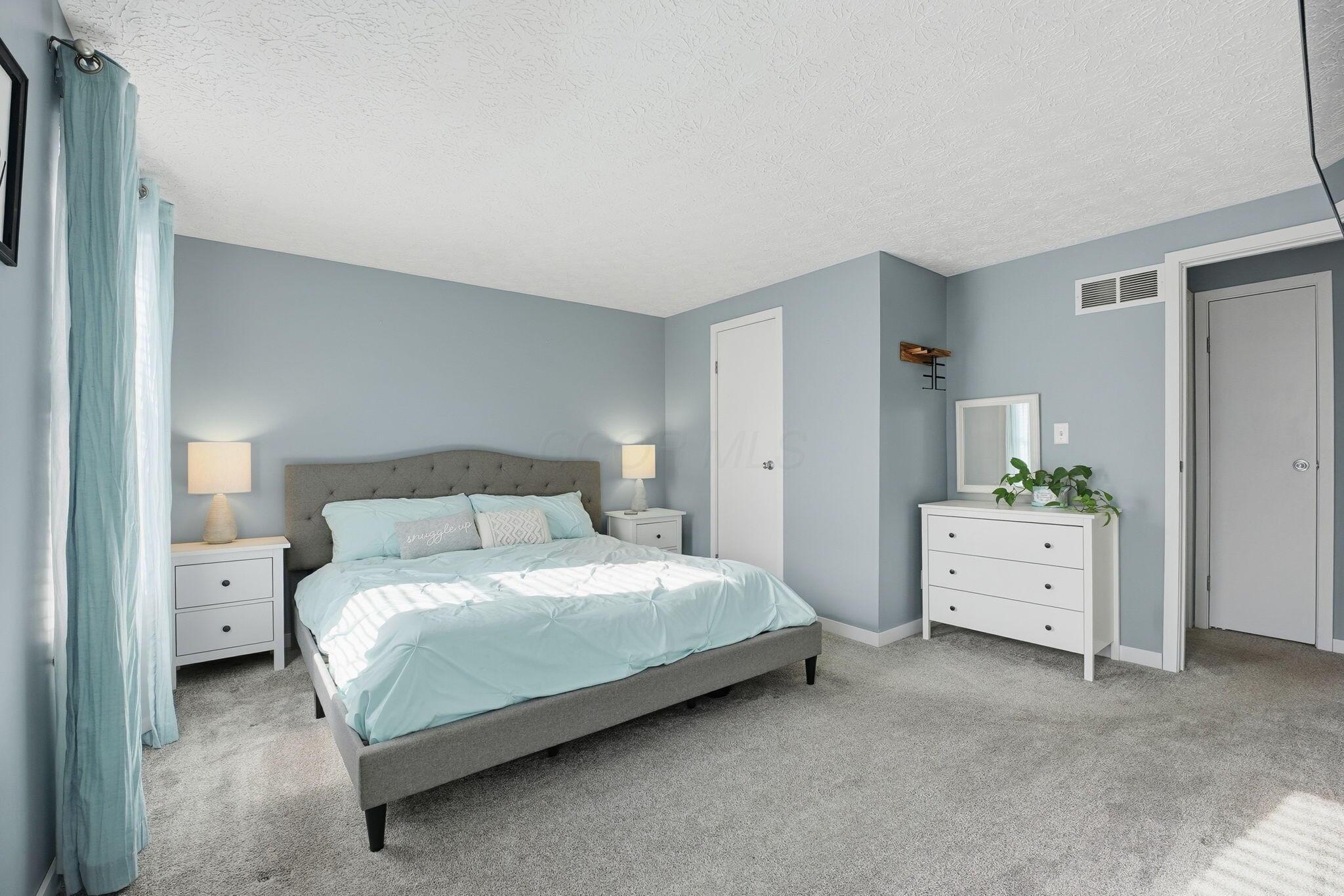 3802 Ravens Glen Drive