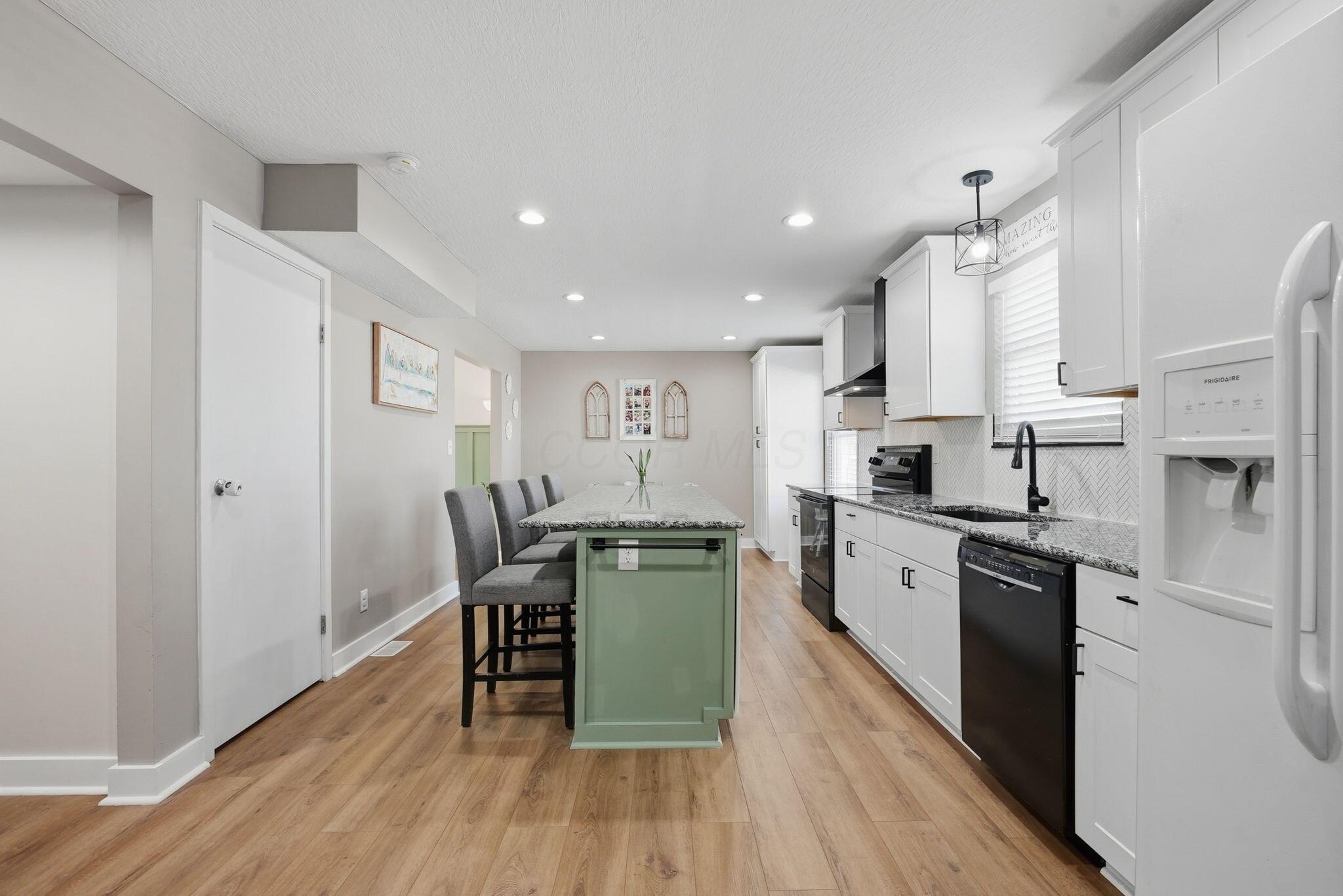 3802 Ravens Glen Drive