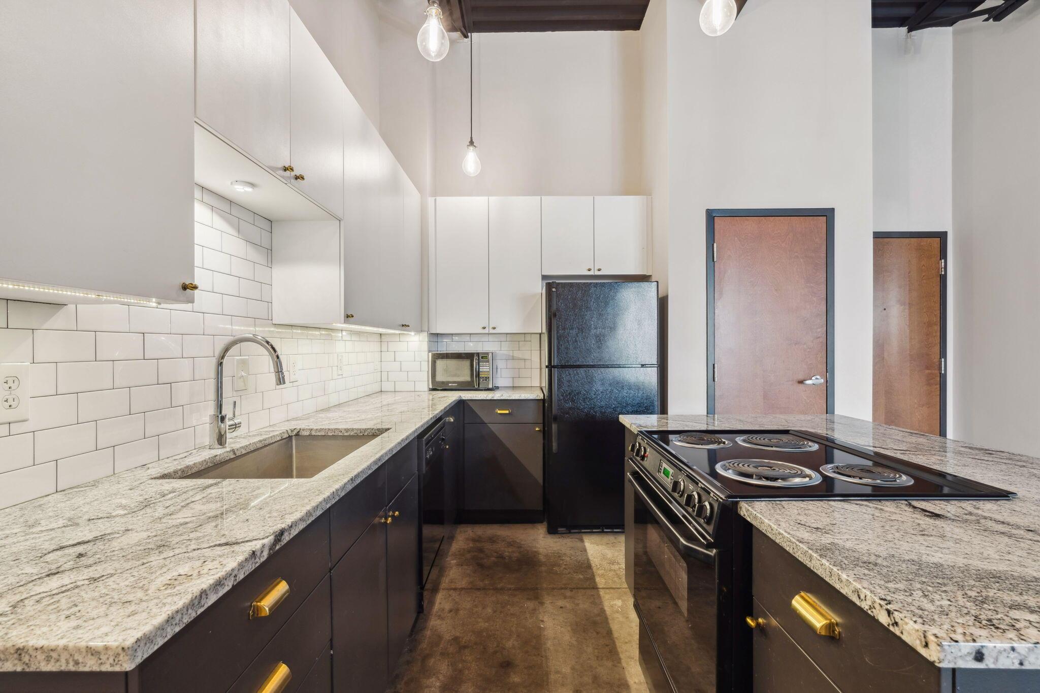 769 N High Street, R301