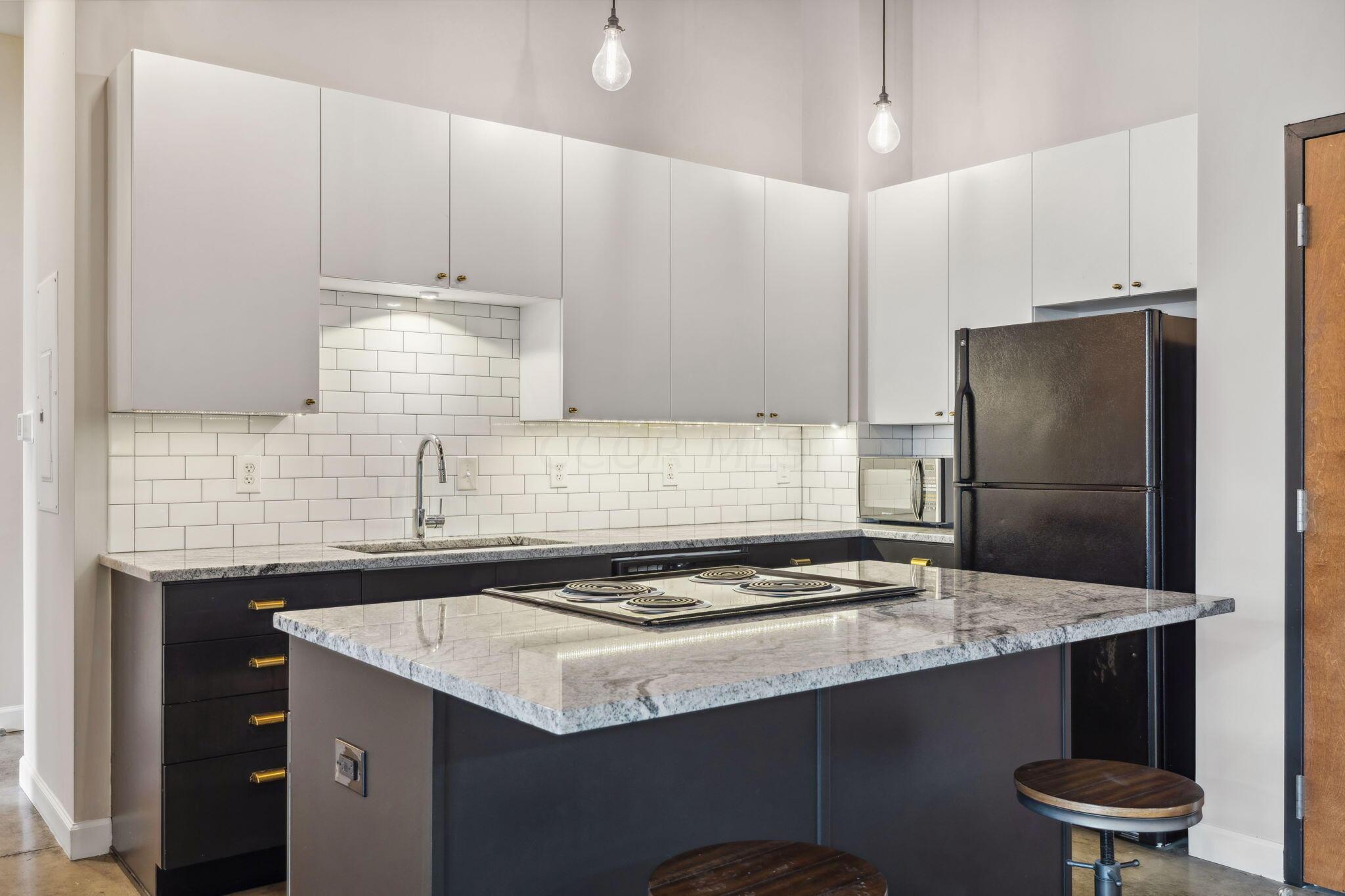 769 N High Street, R301