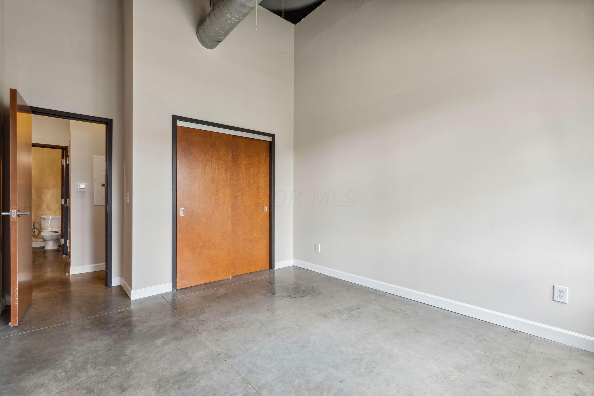 769 N High Street, R301