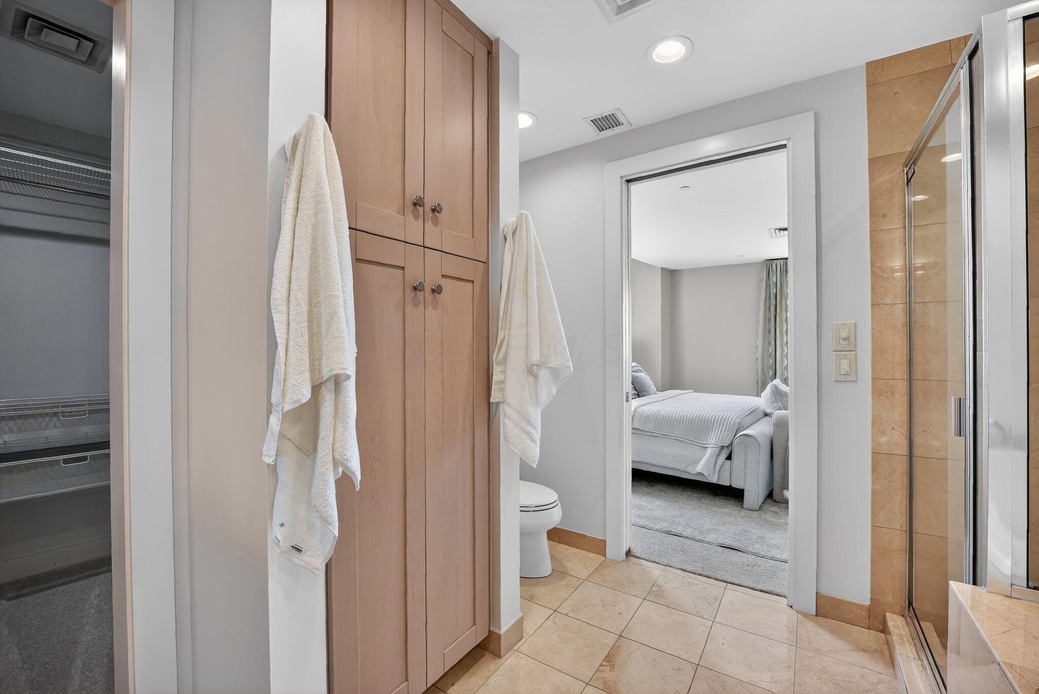 1 Miranova Place, 1840