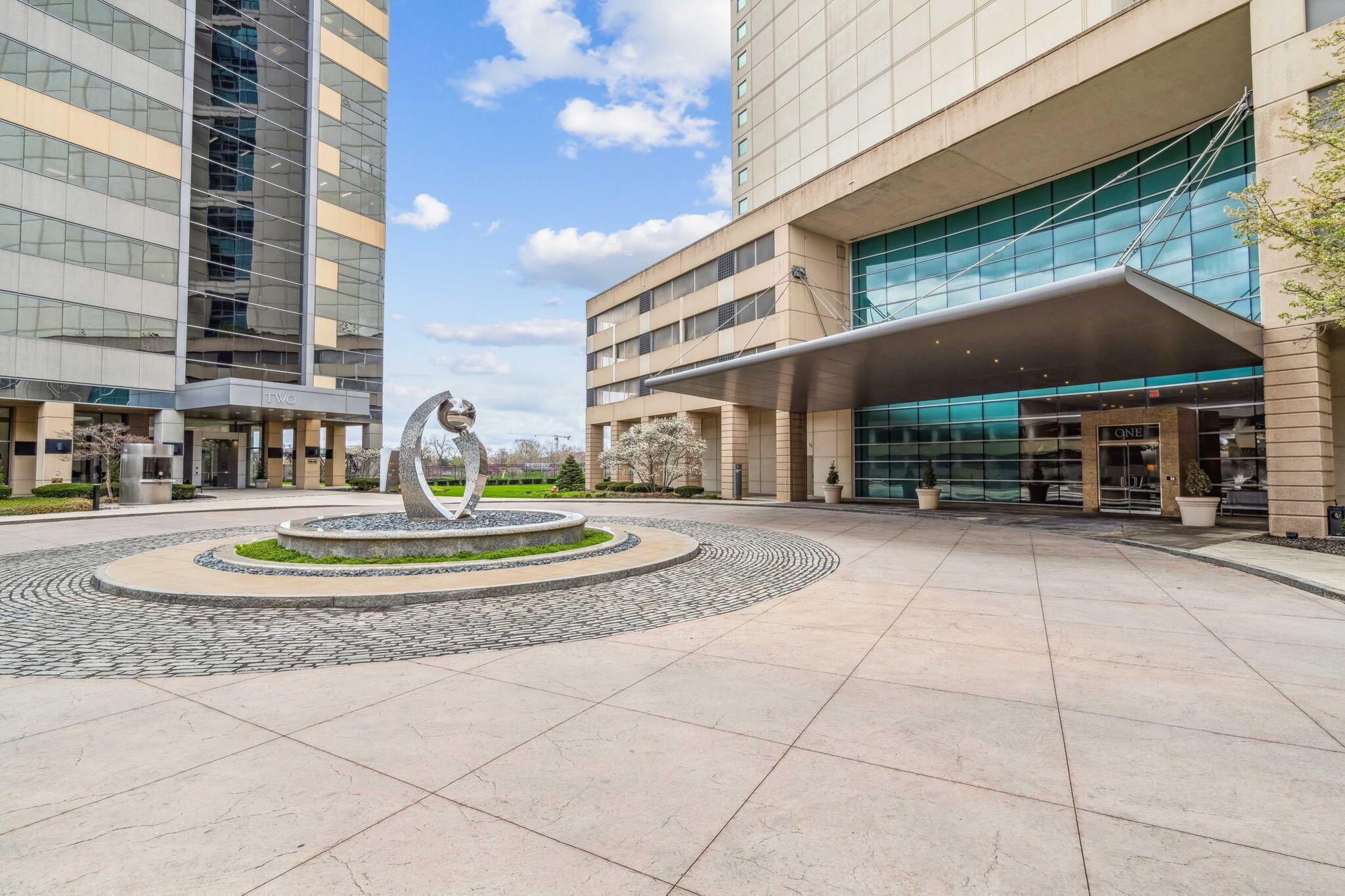 1 Miranova Place, 1840