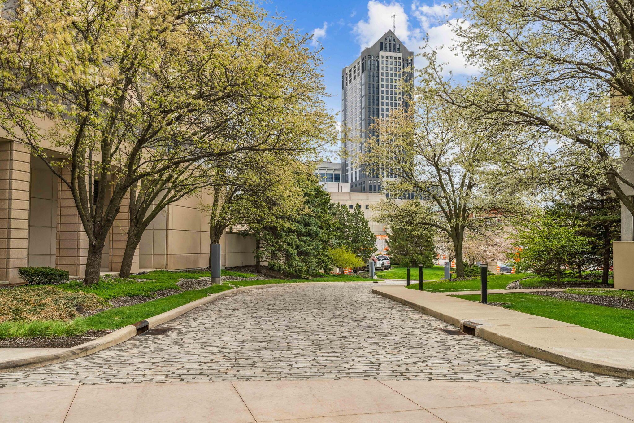 1 Miranova Place, 1840