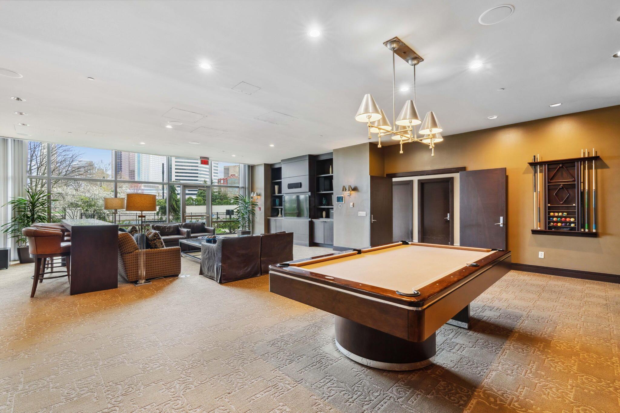 1 Miranova Place, 1840