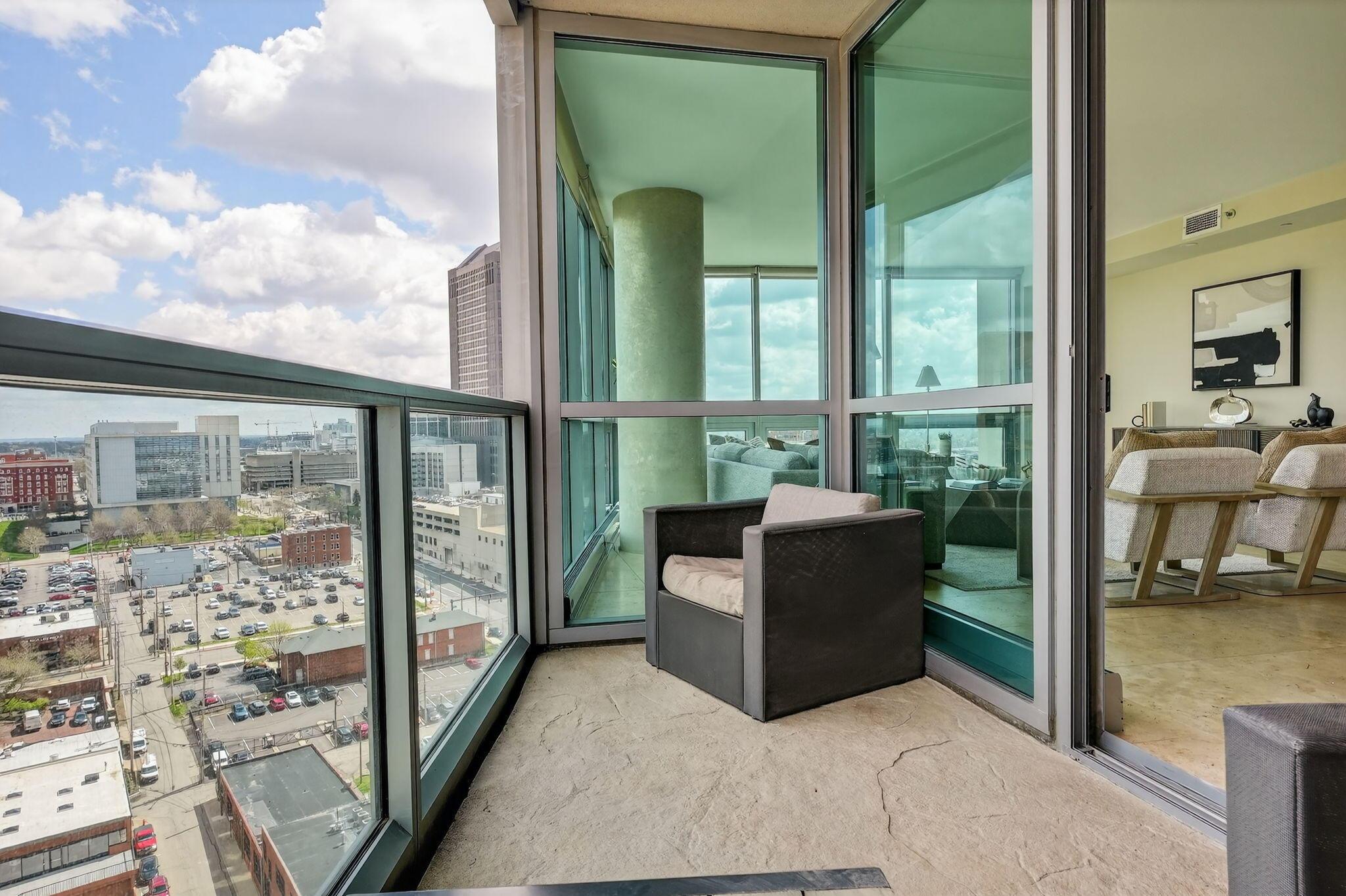 1 Miranova Place, 1840