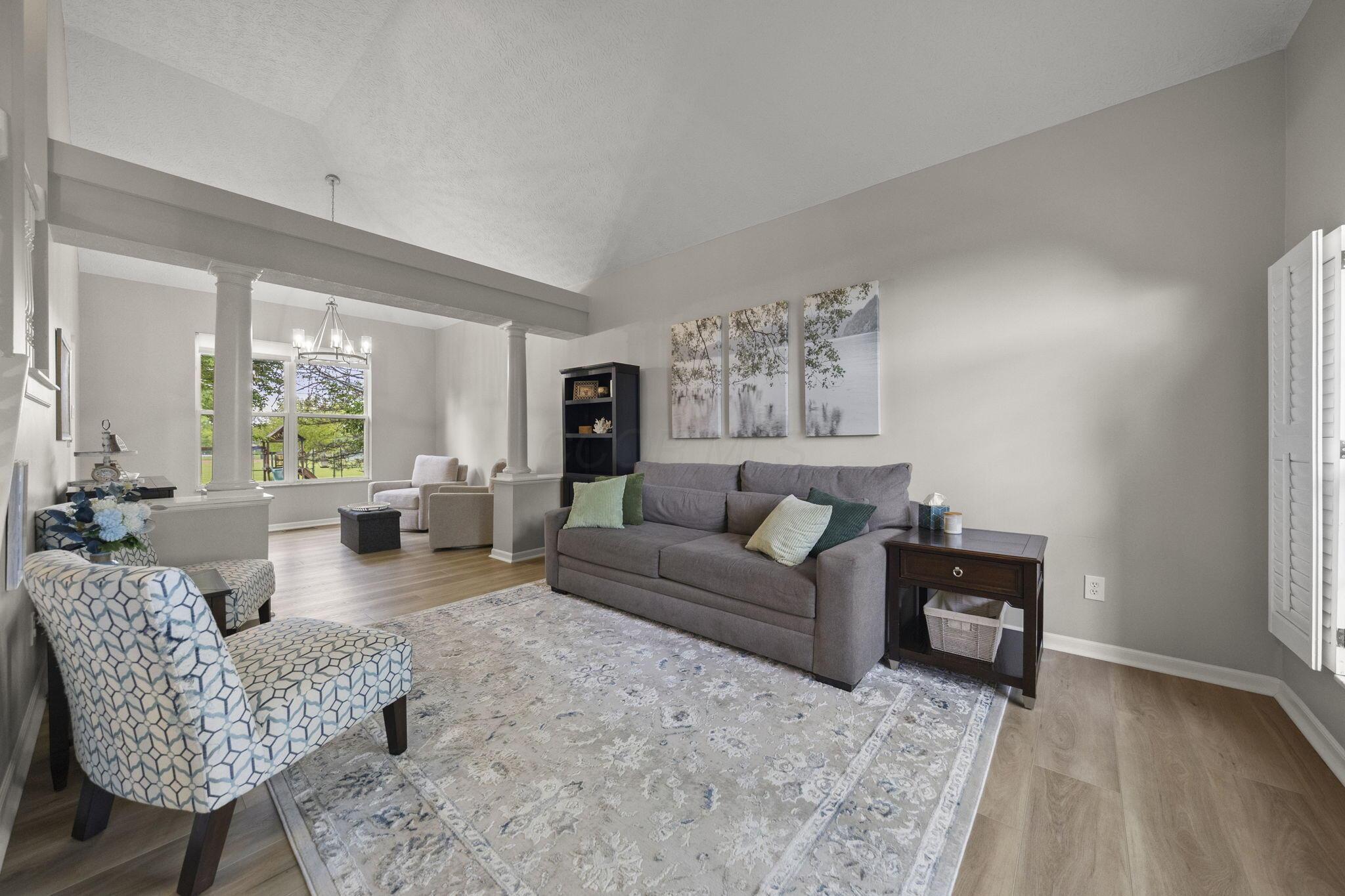 859 Dunvegan Court