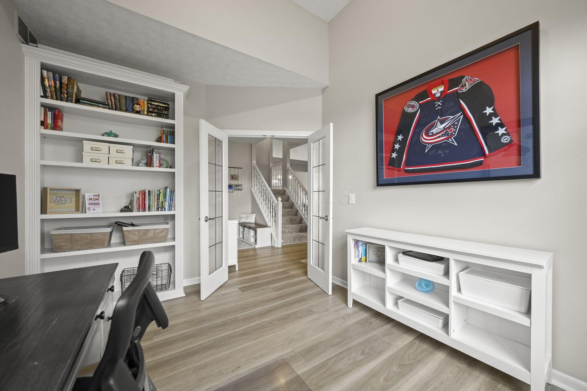 859 Dunvegan Court