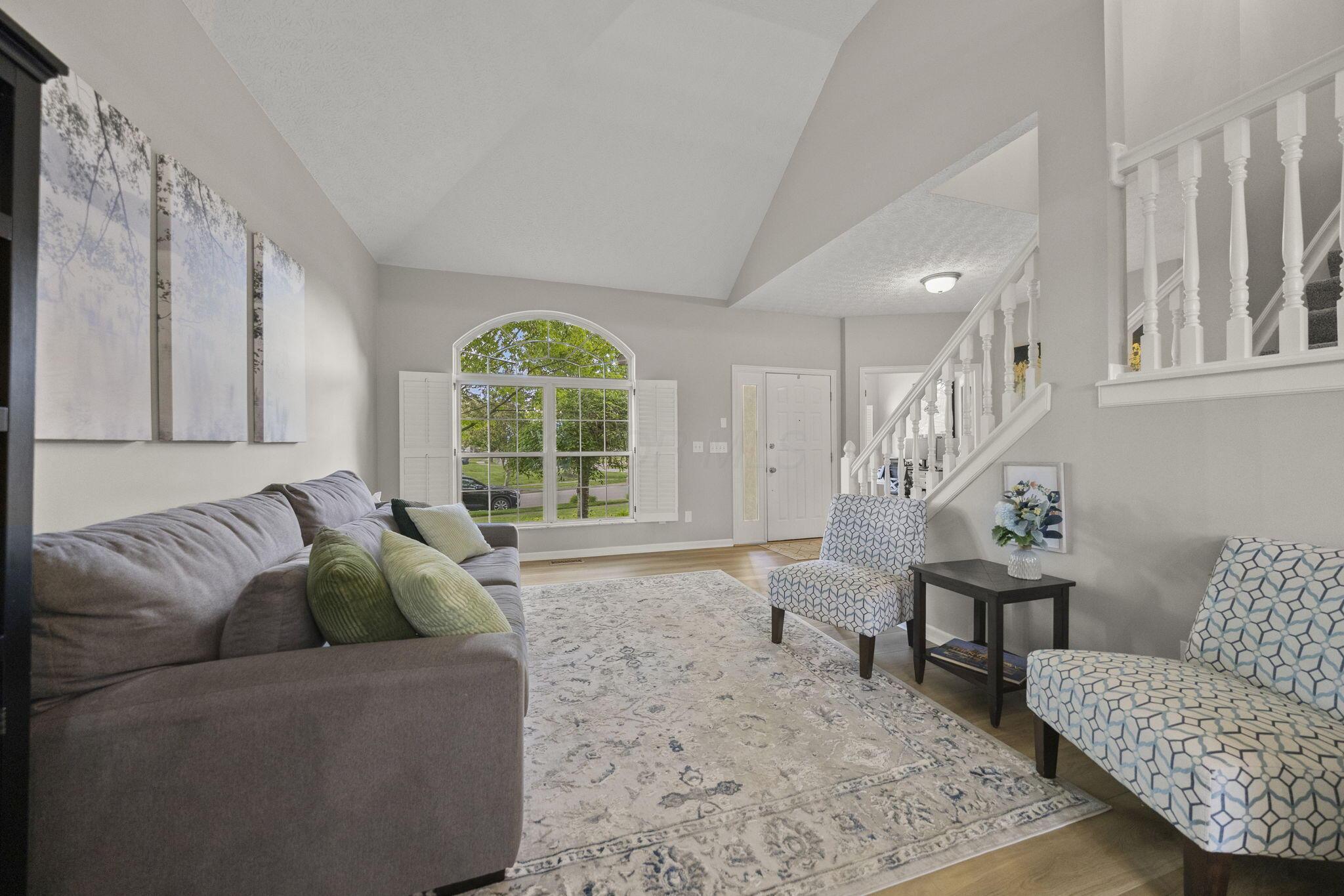 859 Dunvegan Court