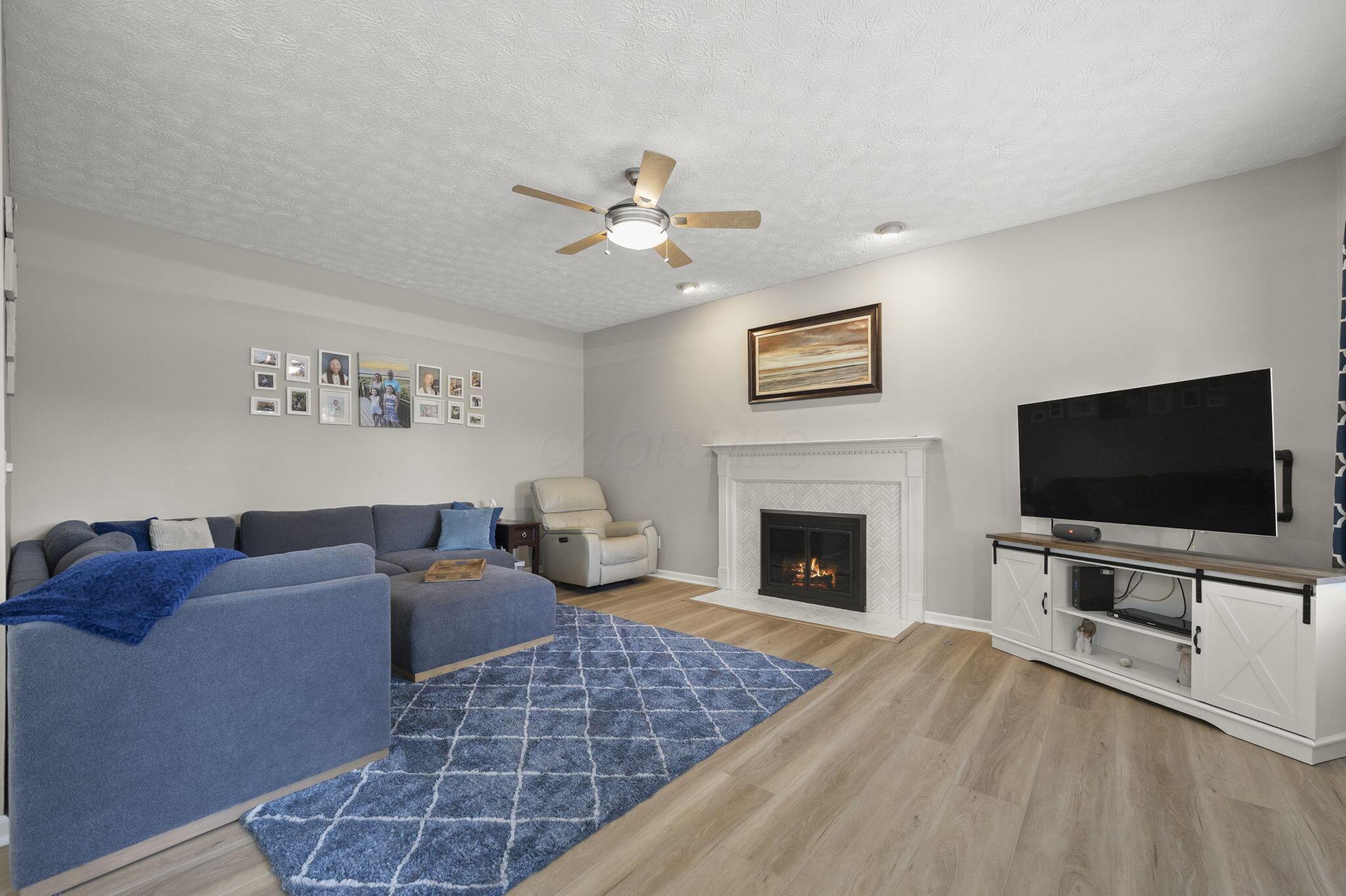 859 Dunvegan Court