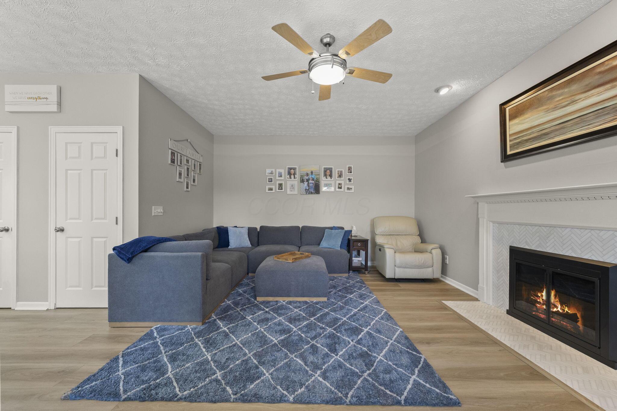 859 Dunvegan Court