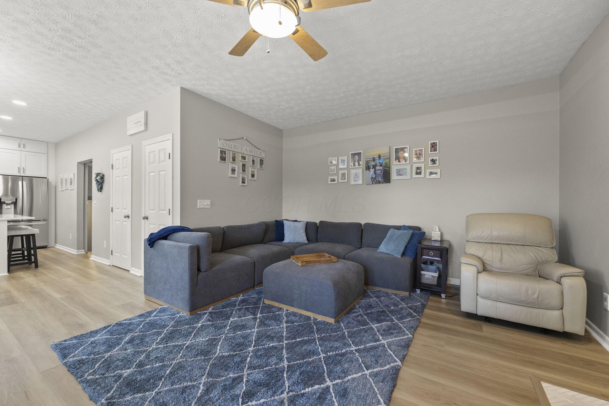 859 Dunvegan Court