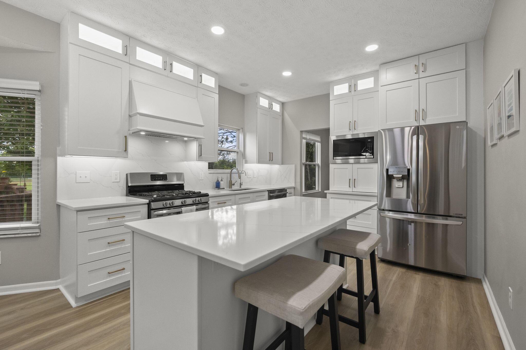 859 Dunvegan Court