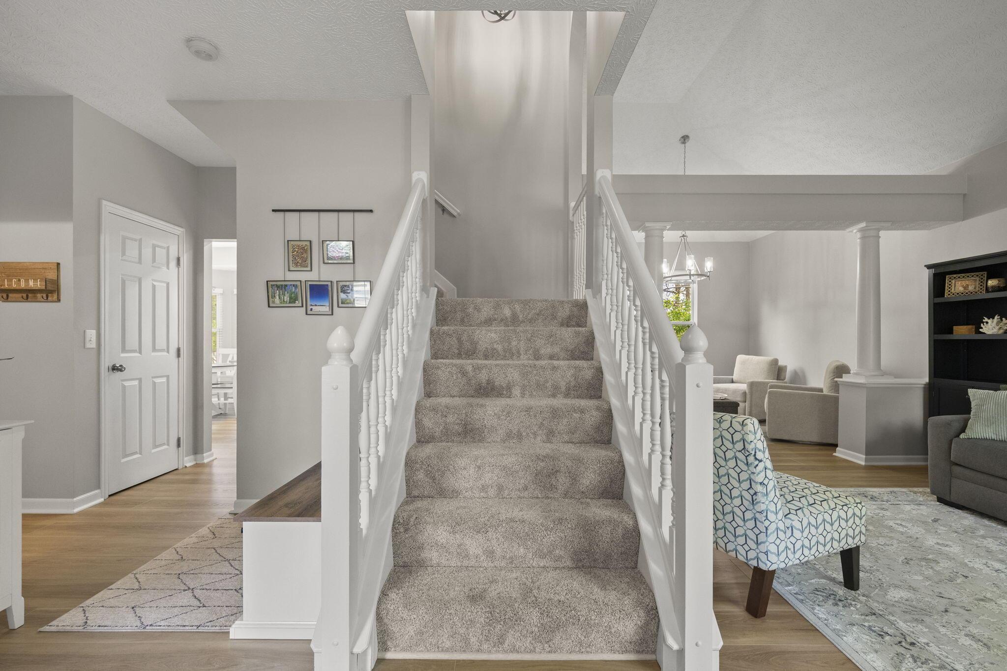 859 Dunvegan Court