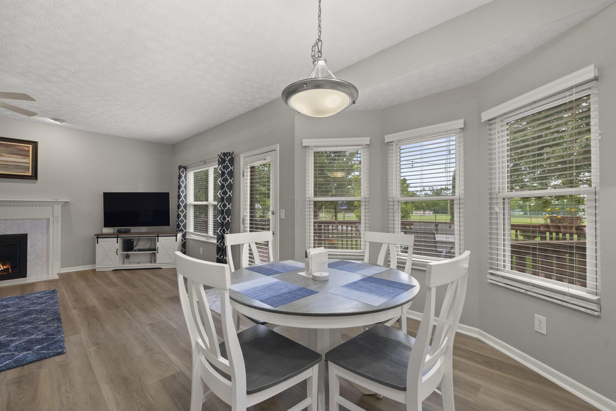 859 Dunvegan Court