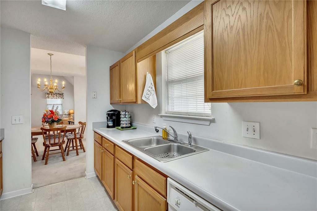 11 Pointe Way