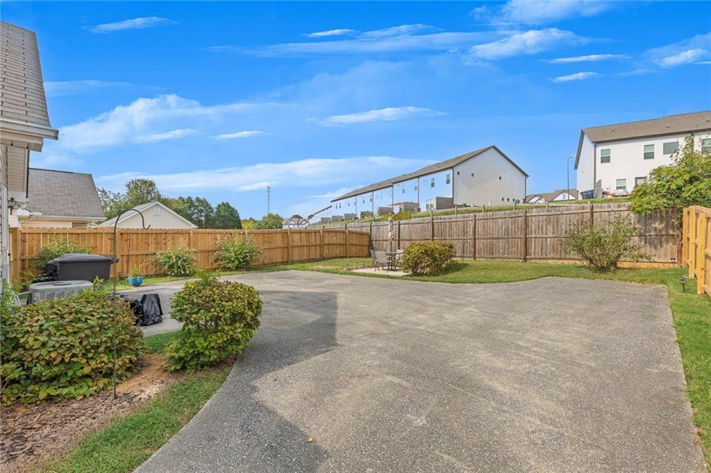 11 Pointe Way