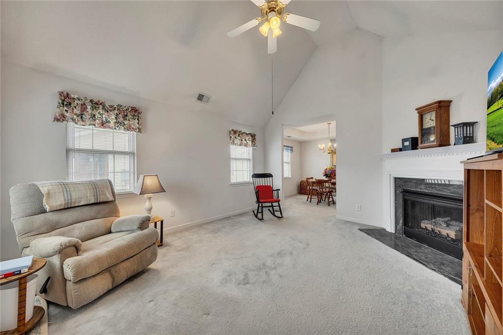 11 Pointe Way
