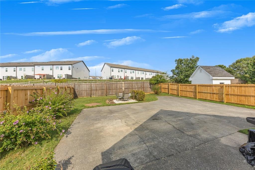 11 Pointe Way