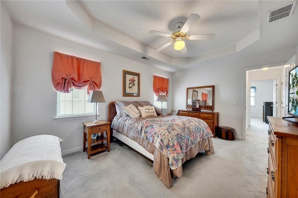 11 Pointe Way