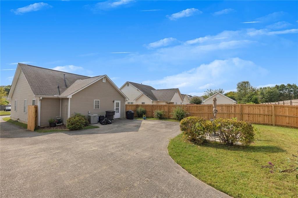 11 Pointe Way