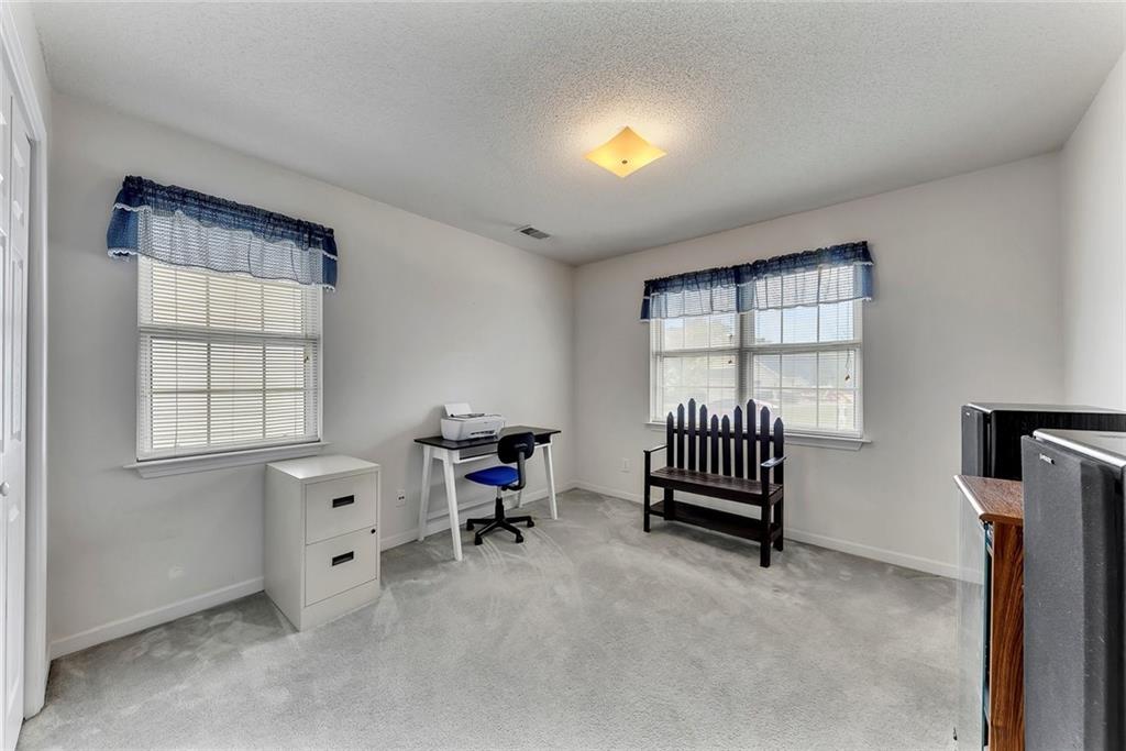 11 Pointe Way