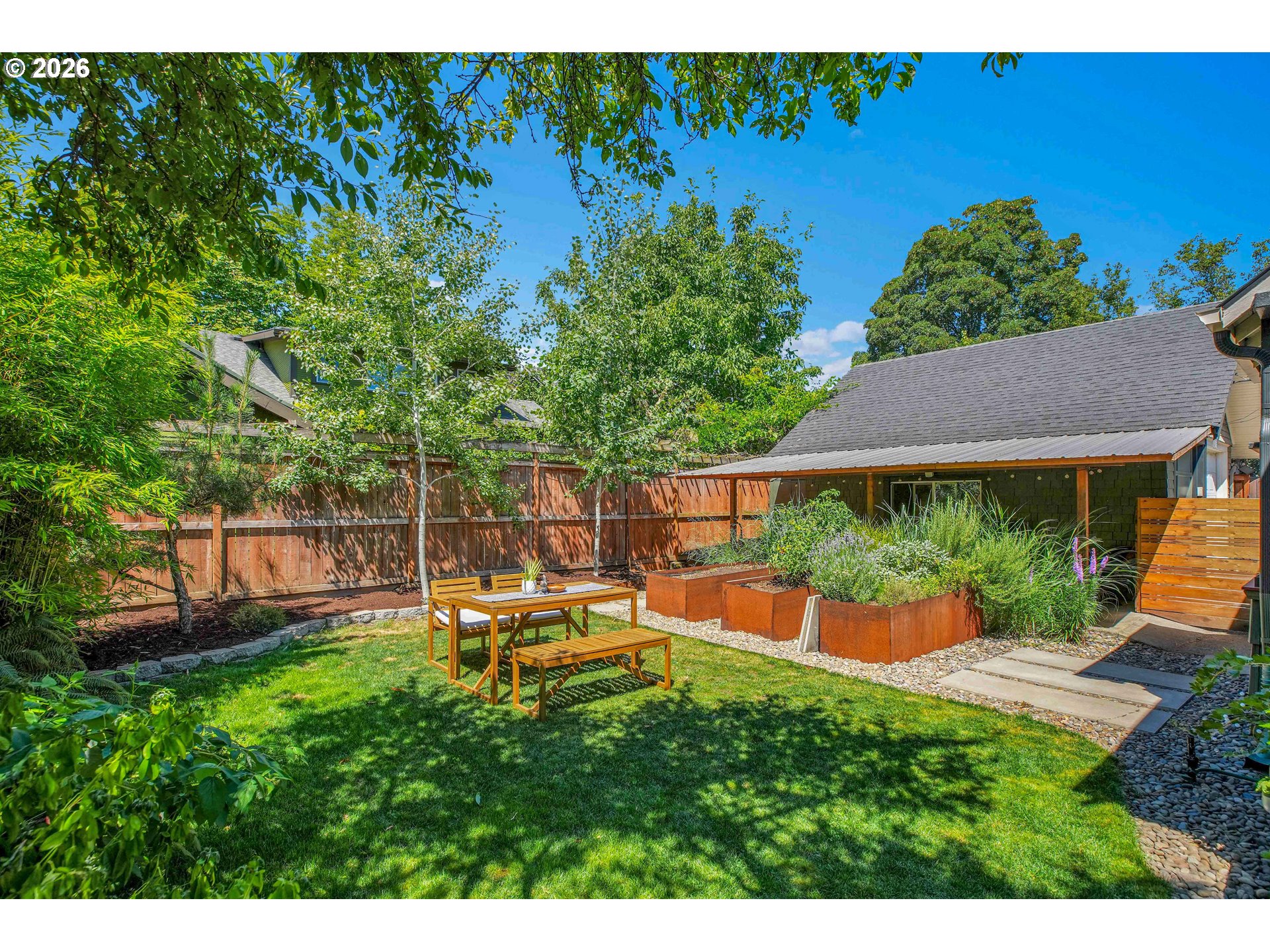 1541 NE 49TH AVE