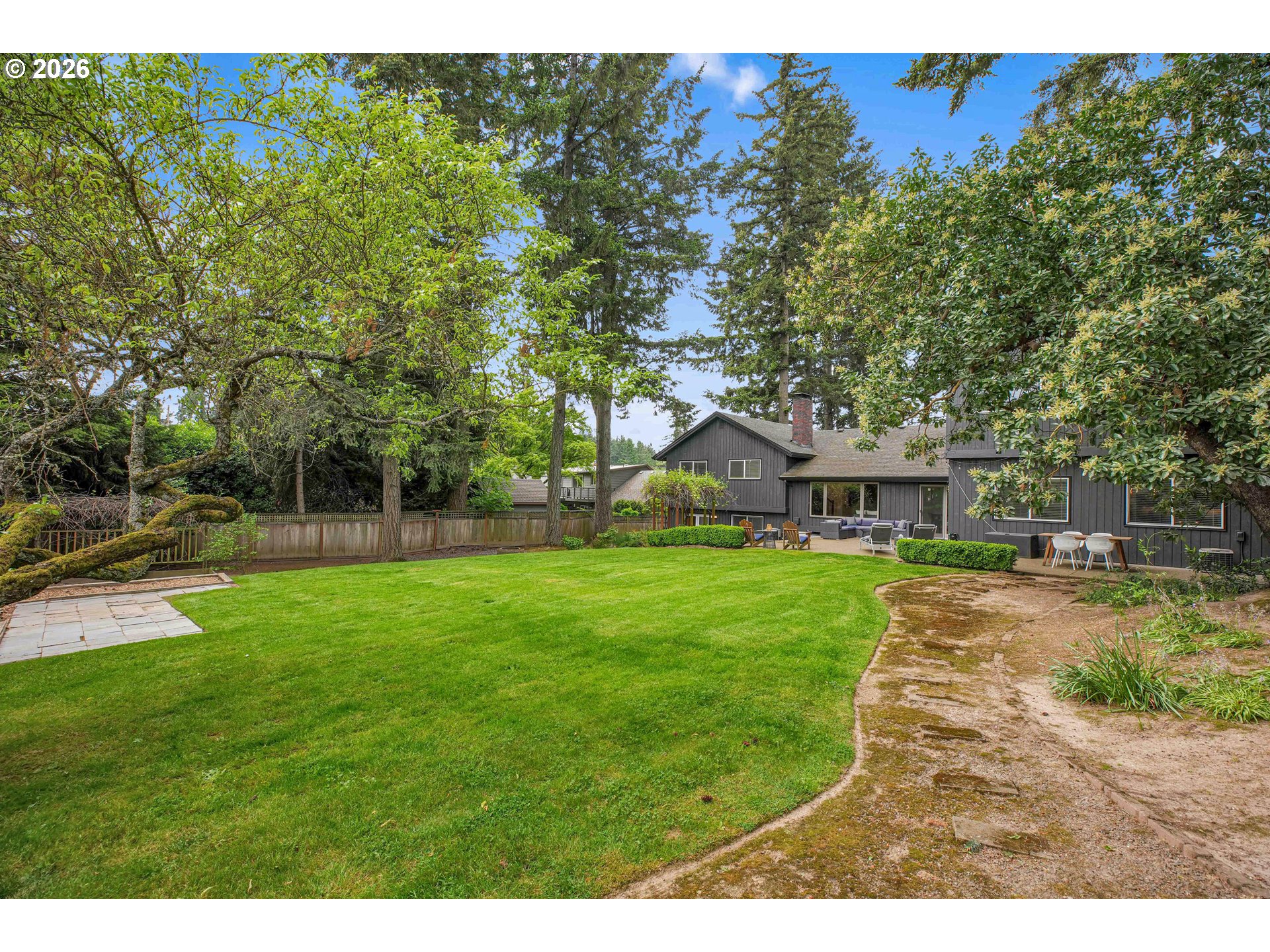 785 Marylhurst DR