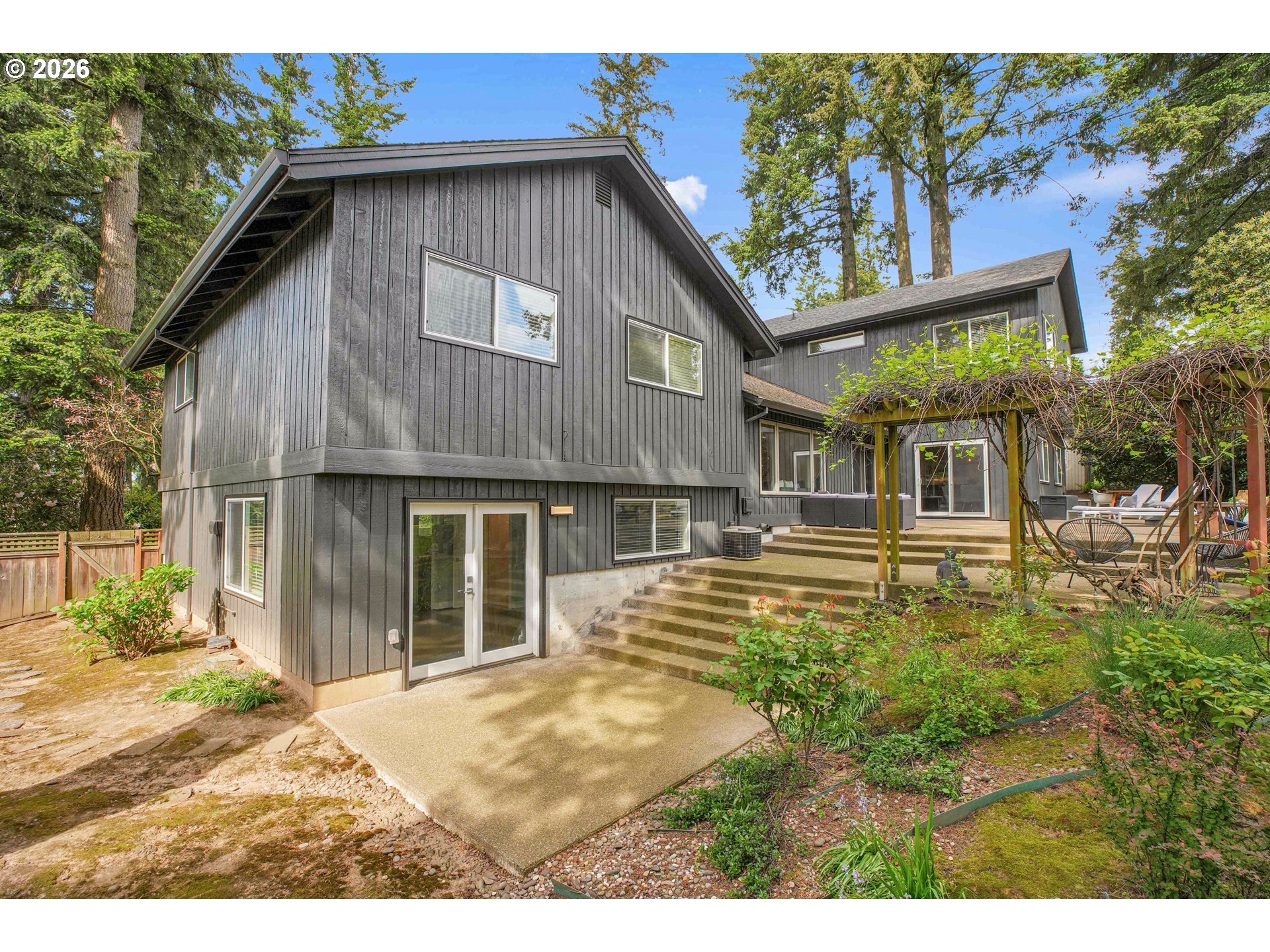 785 Marylhurst DR