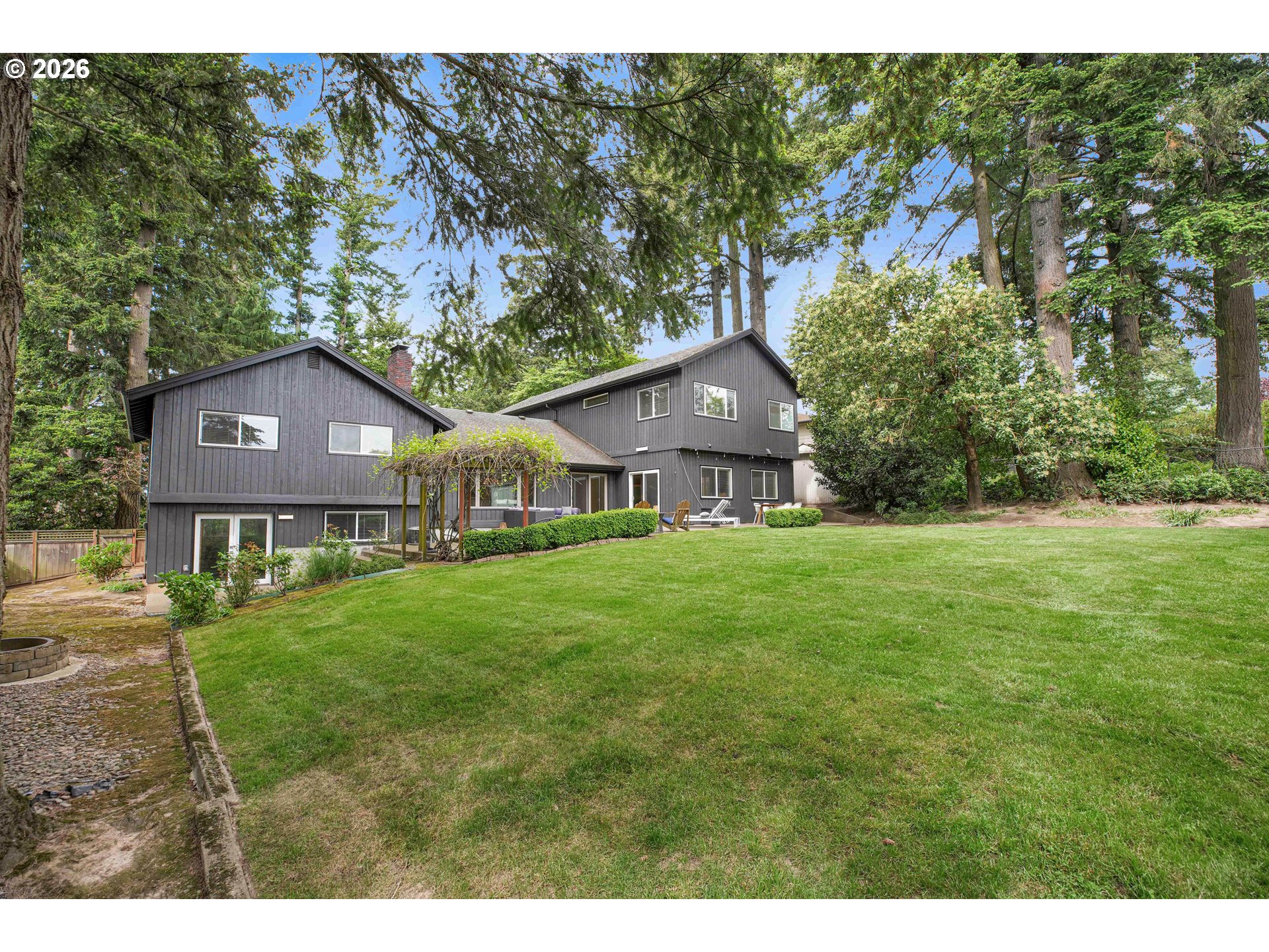 785 Marylhurst DR