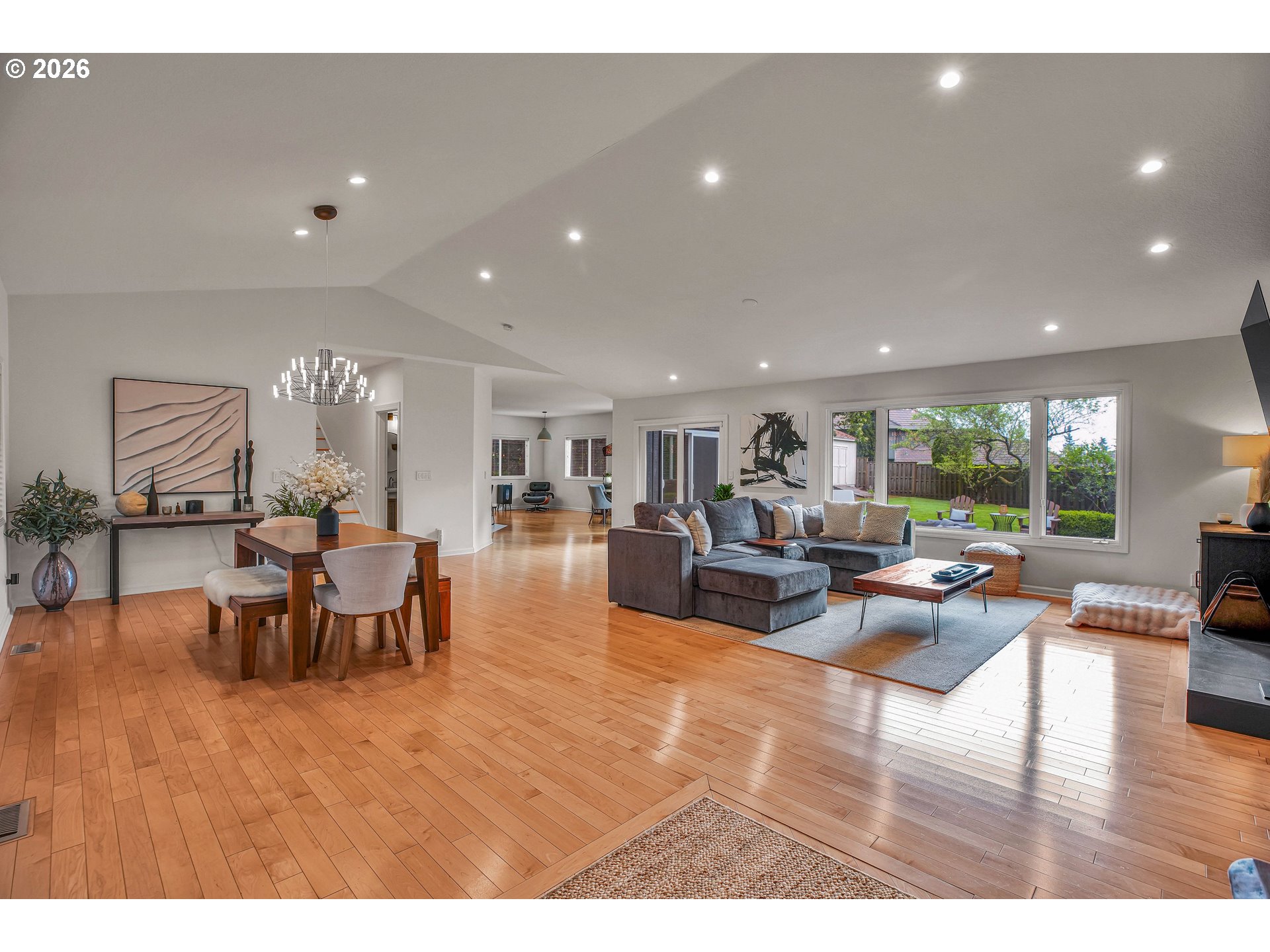 785 Marylhurst DR