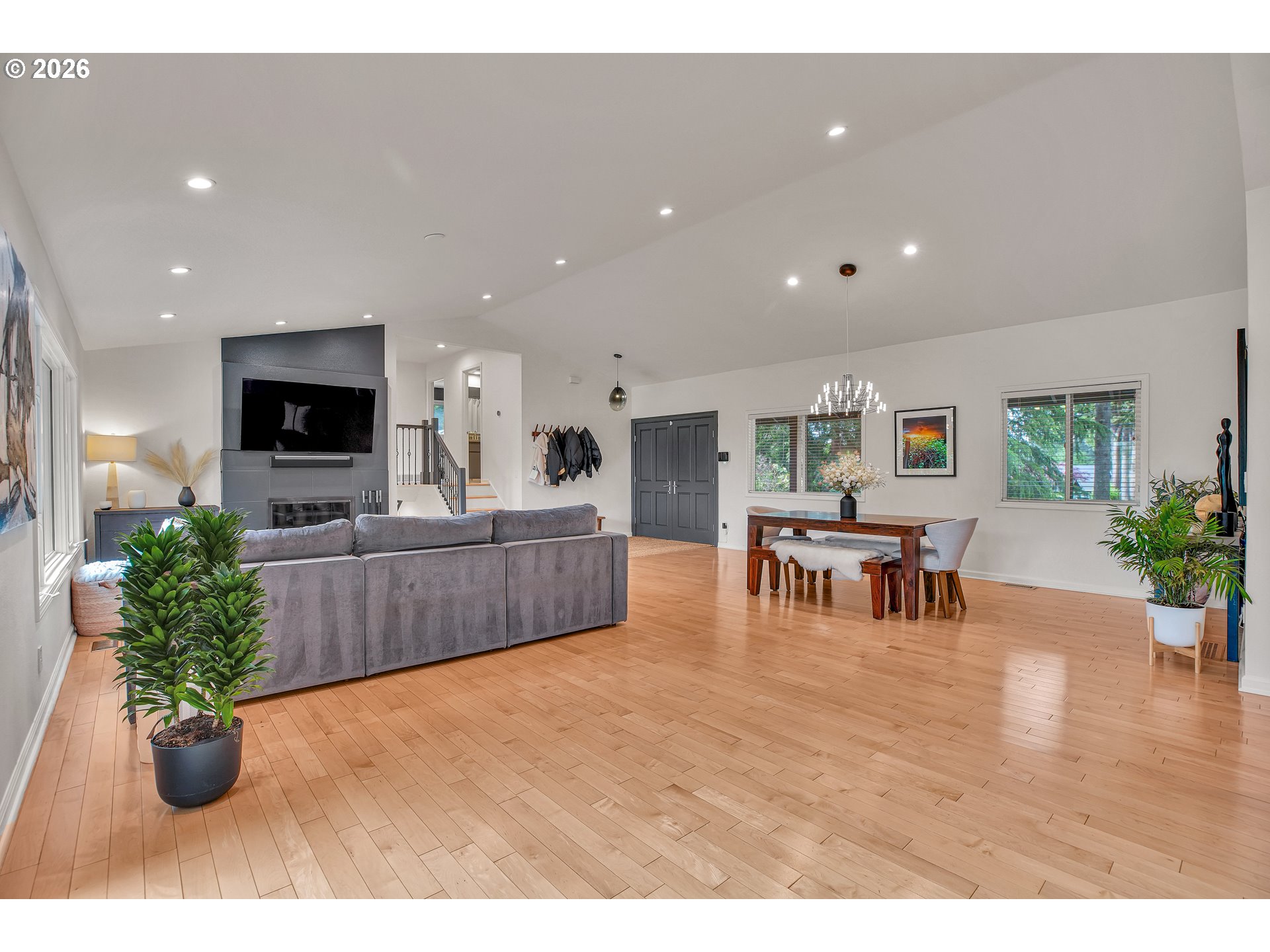 785 Marylhurst DR