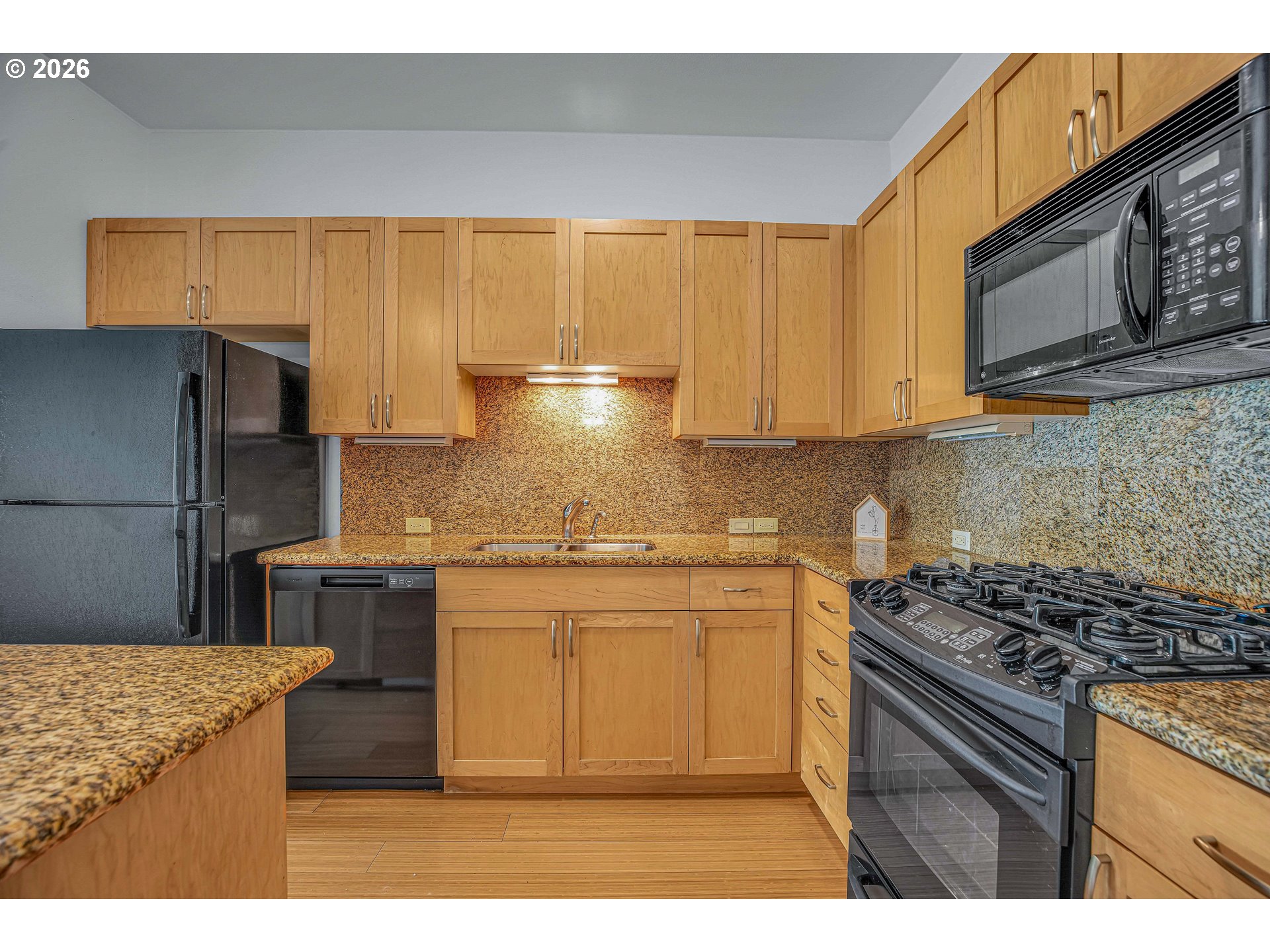 1620 NE BROADWAY ST 432
