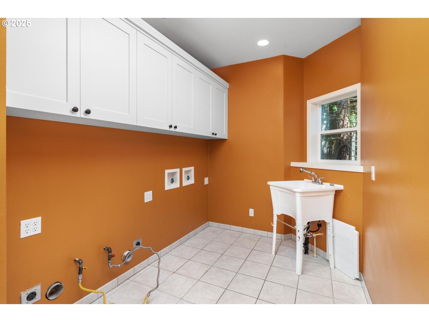 2118 NW MILL POND RD