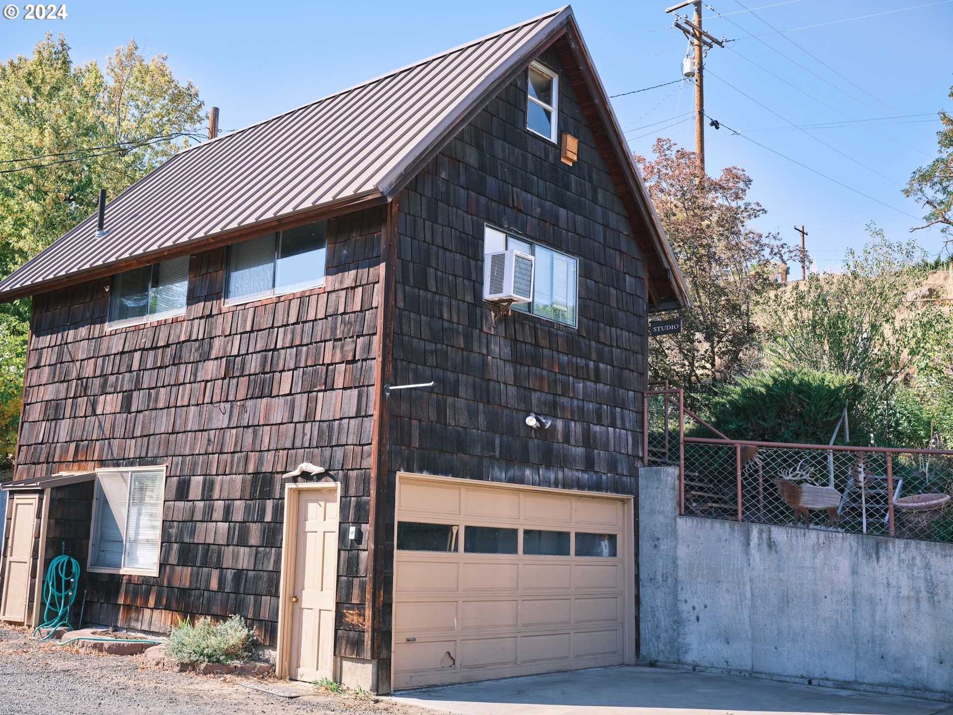 511 ELROD AVE