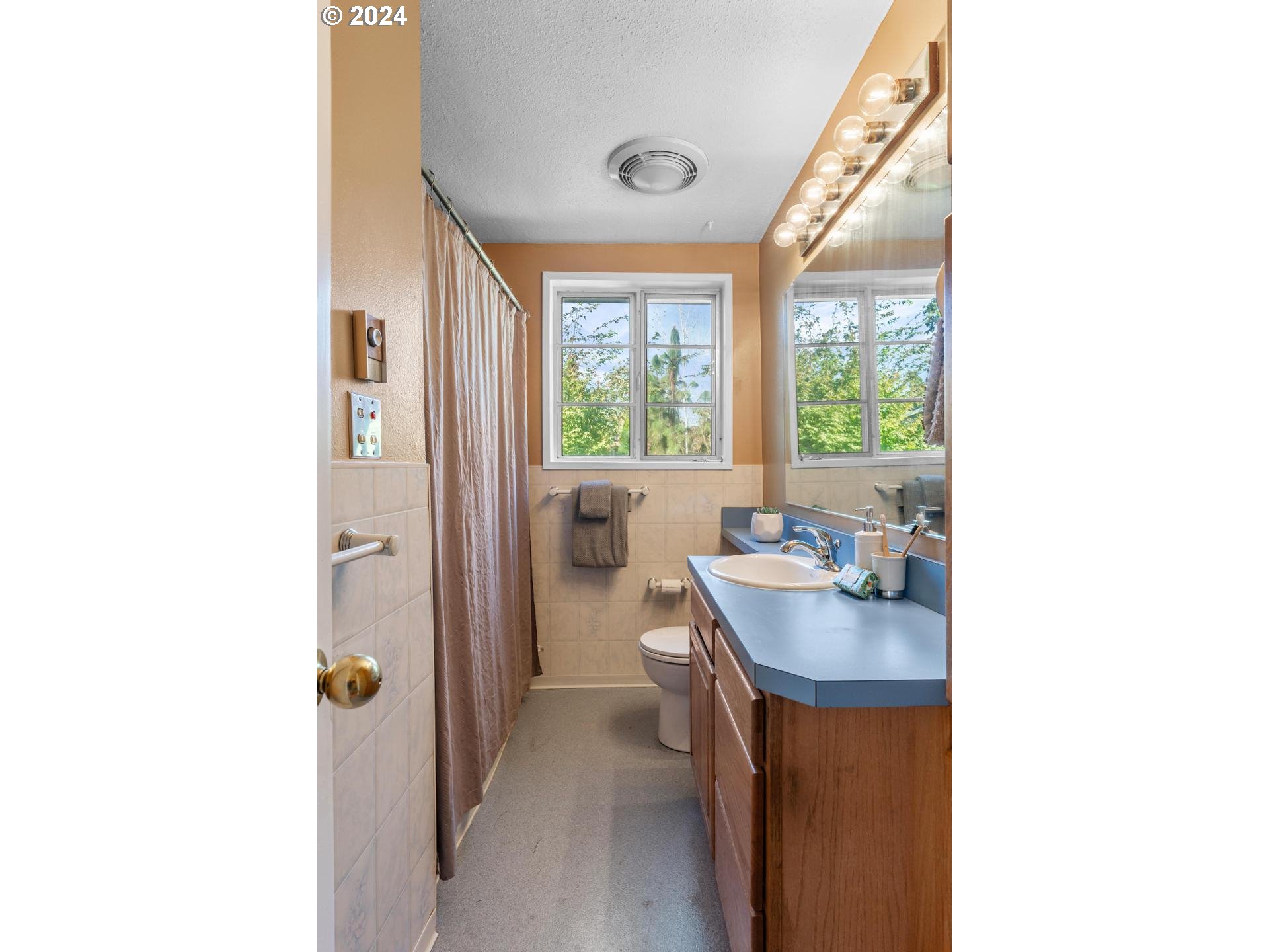 235 NE 103RD AVE