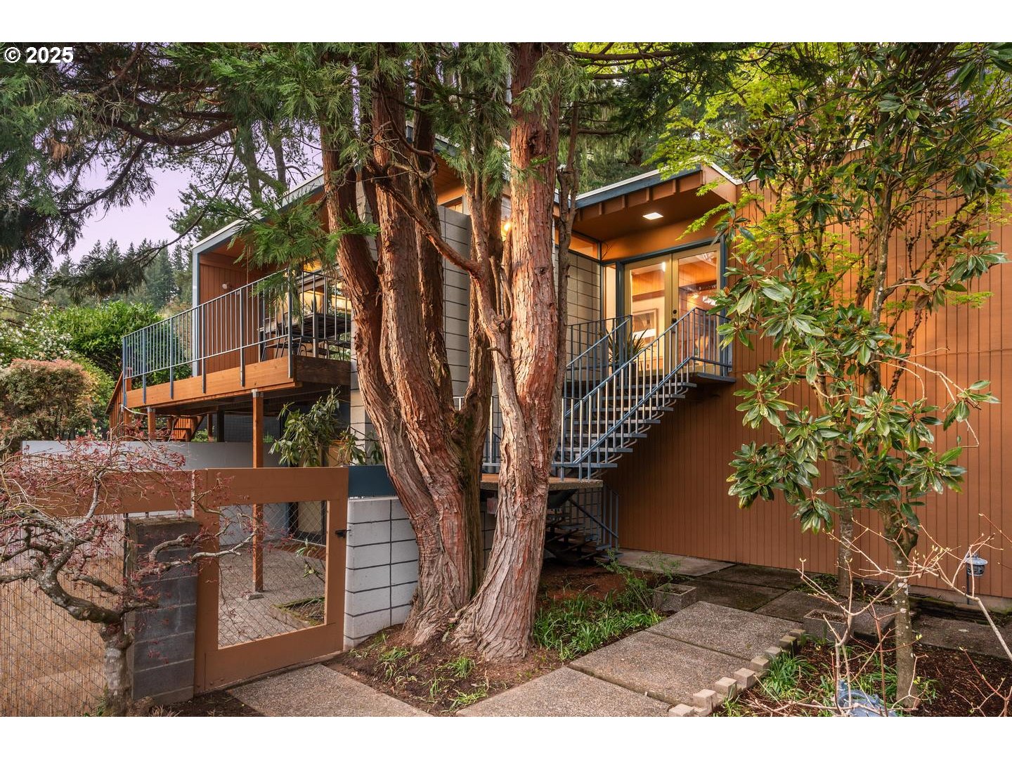 900 SW 83RD AVE