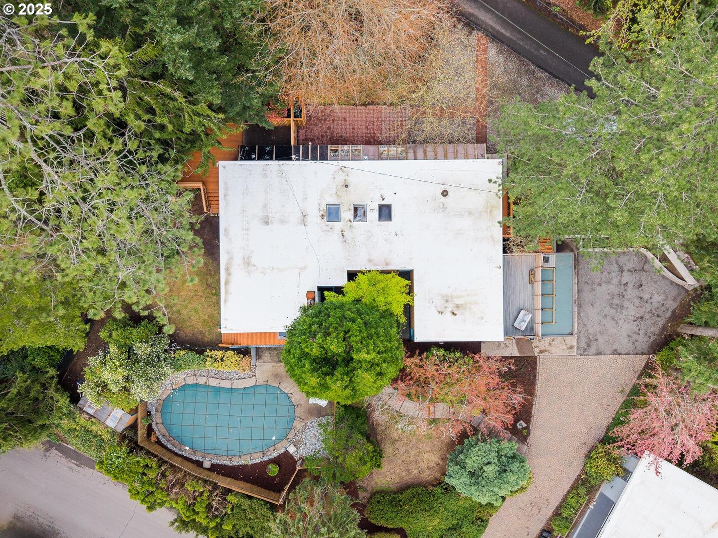 900 SW 83RD AVE
