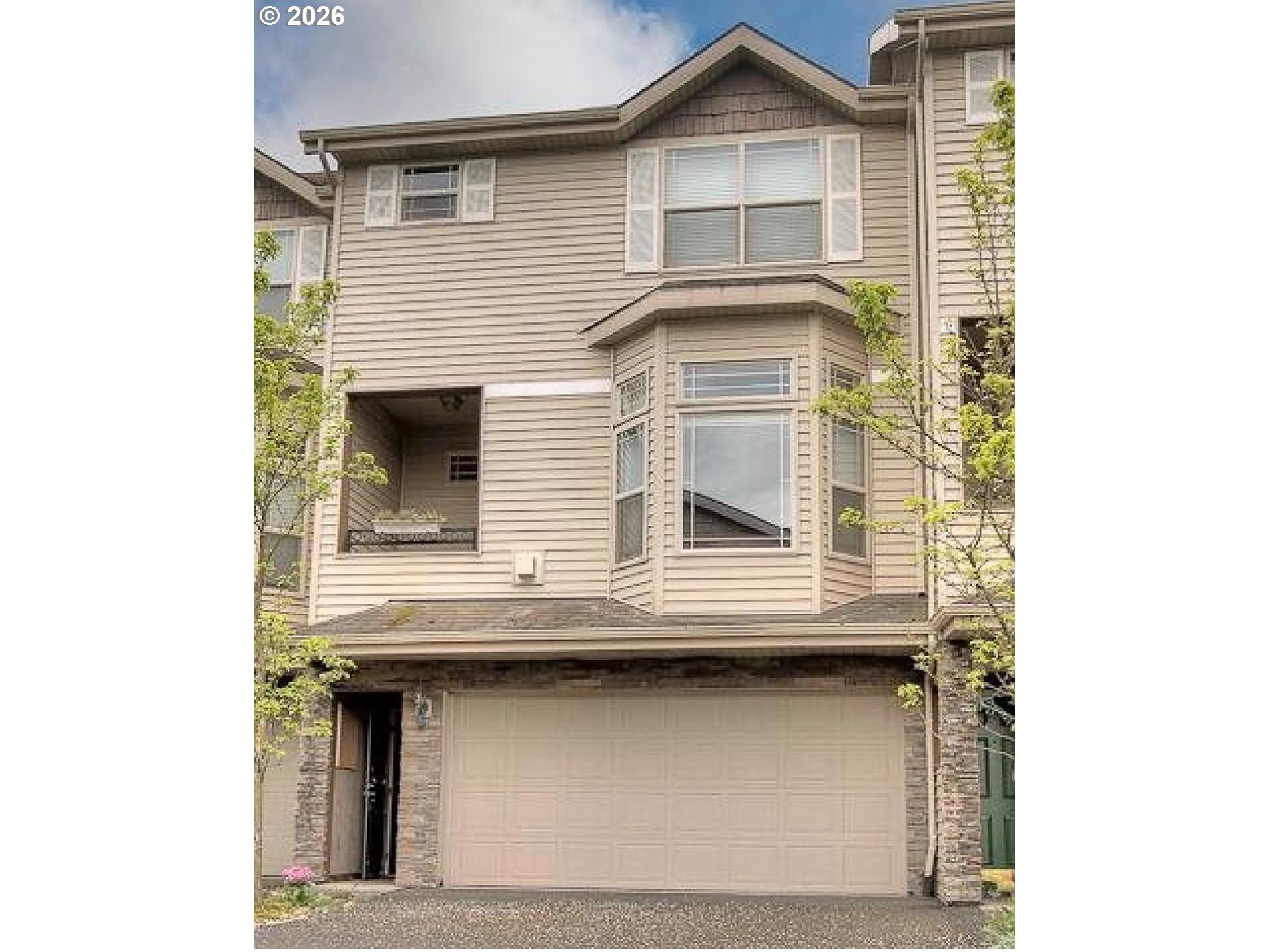 12138 NE FREMONT ST