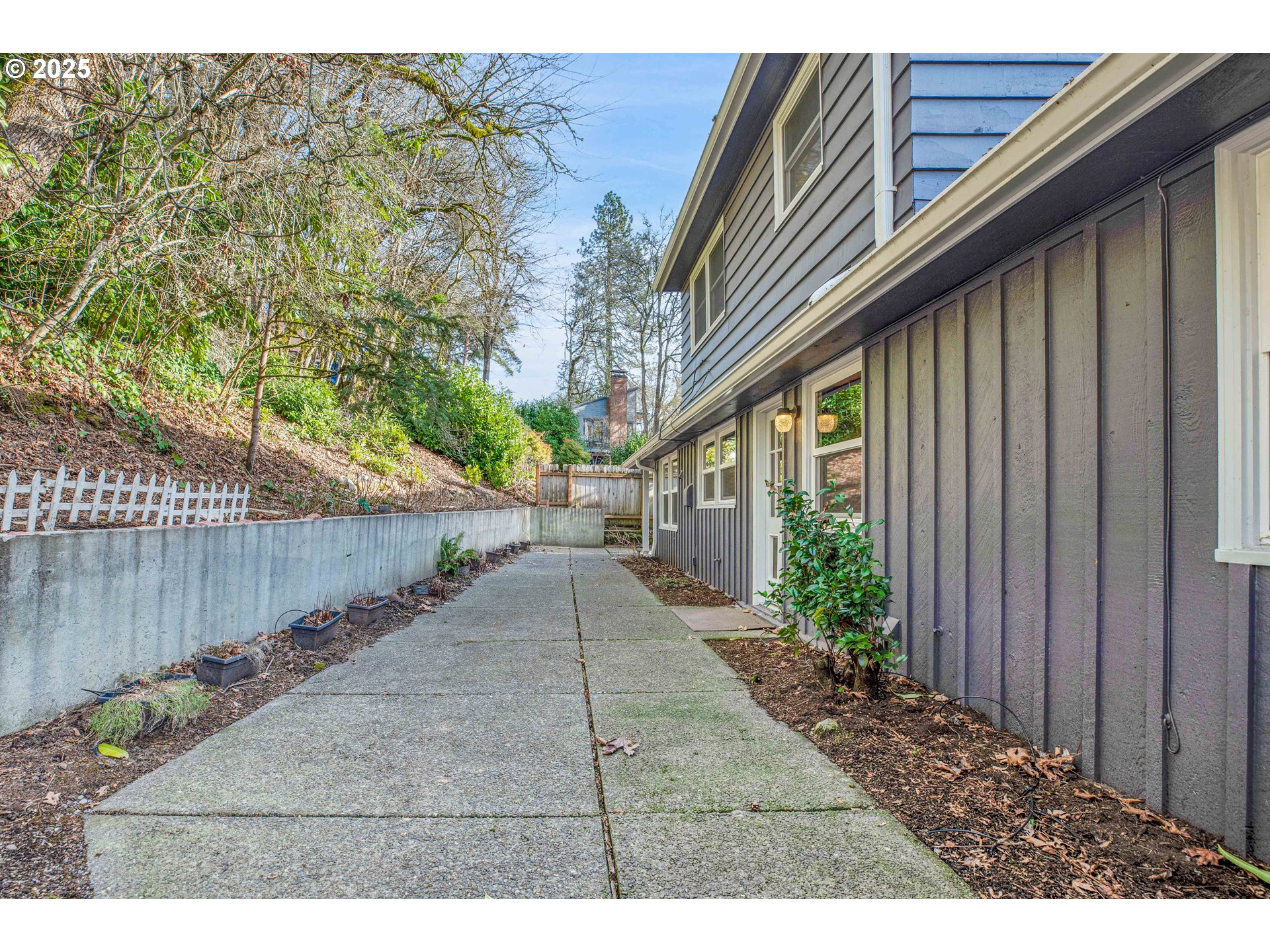 2705 GLEN EAGLES RD