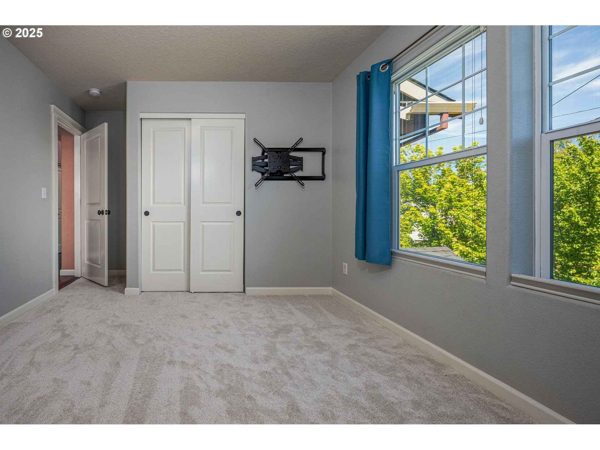 3408 NE ALBERTA CT