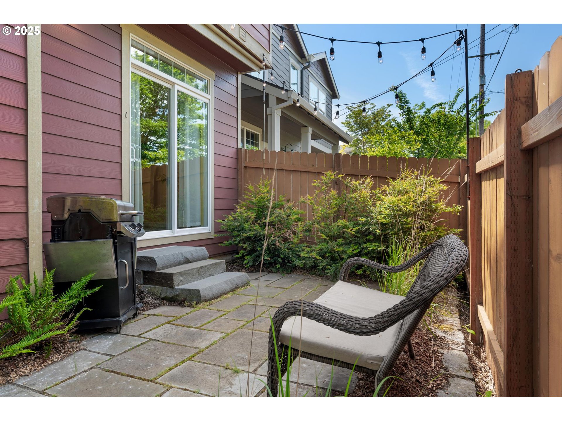 3408 NE ALBERTA CT