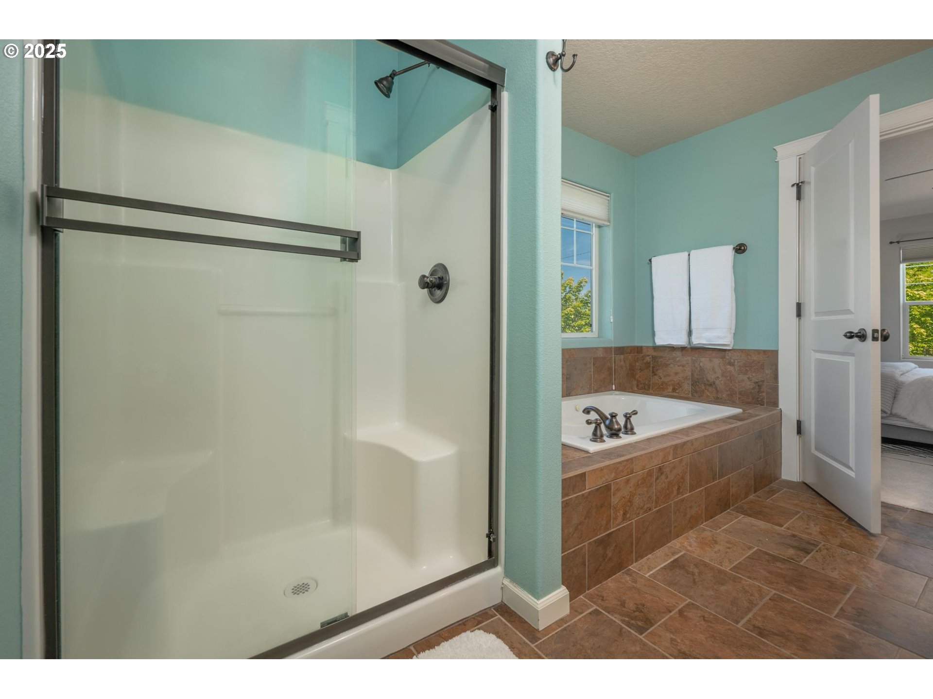 3408 NE ALBERTA CT