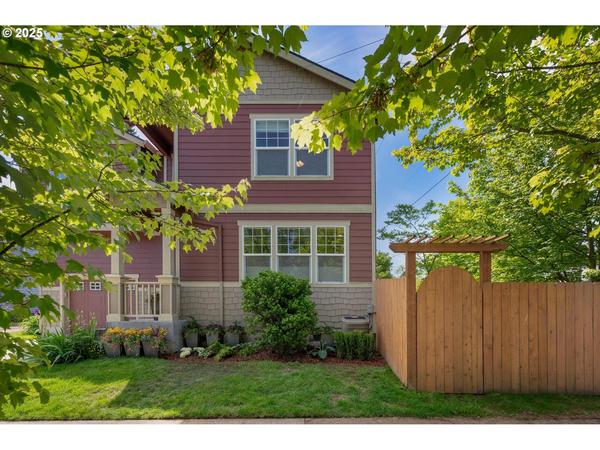 3408 NE ALBERTA CT